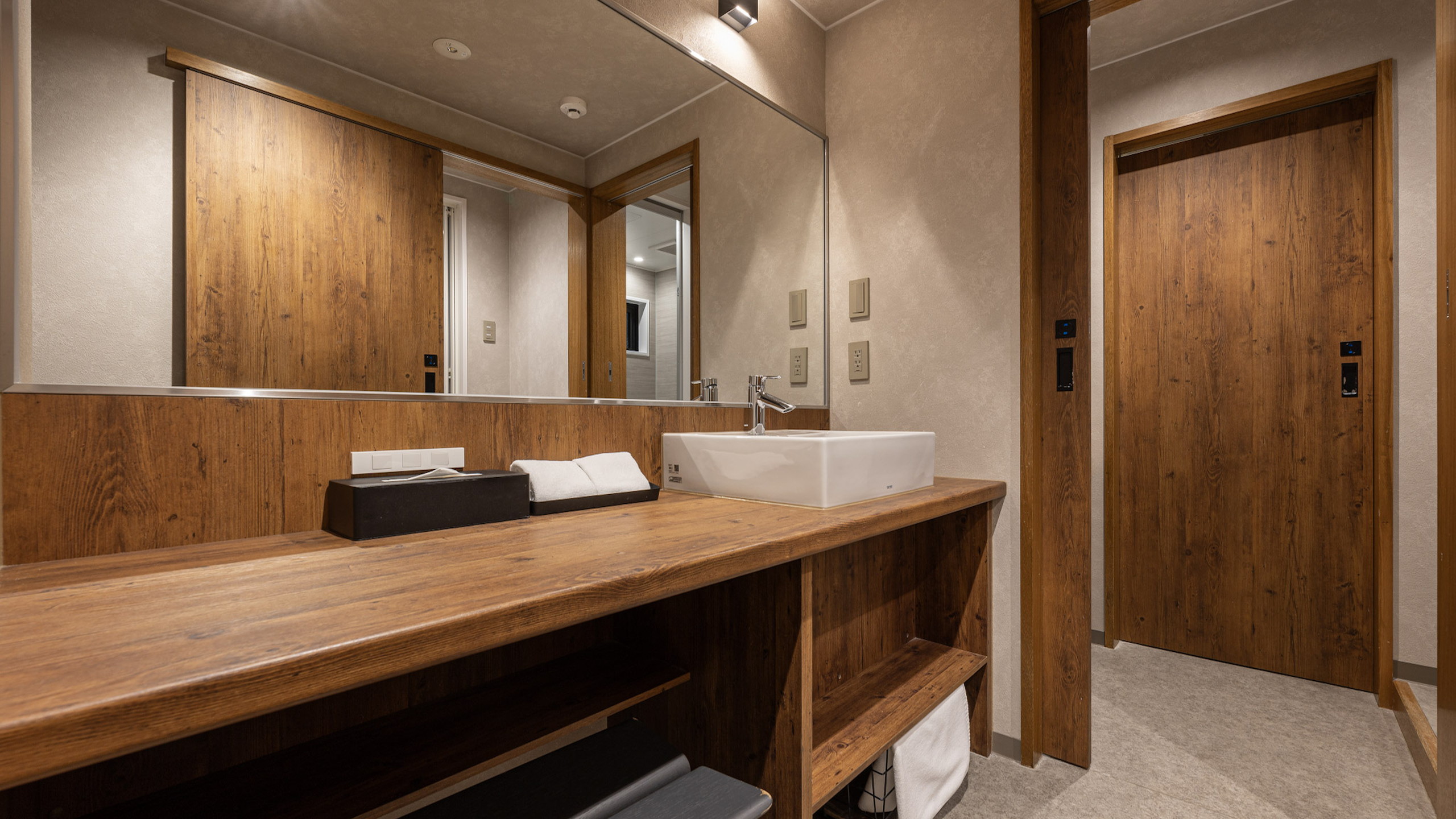 スイートルーム　洗面台