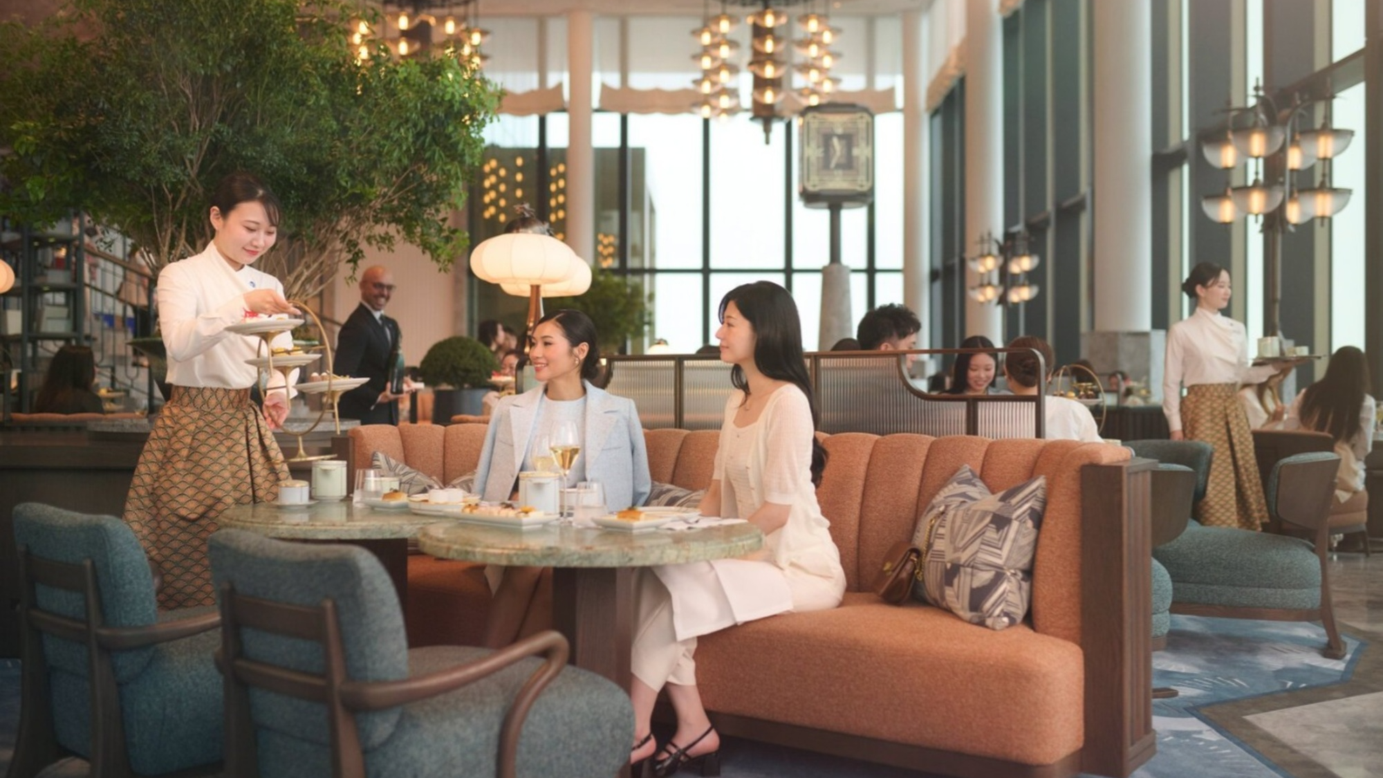 ピーコックアレー