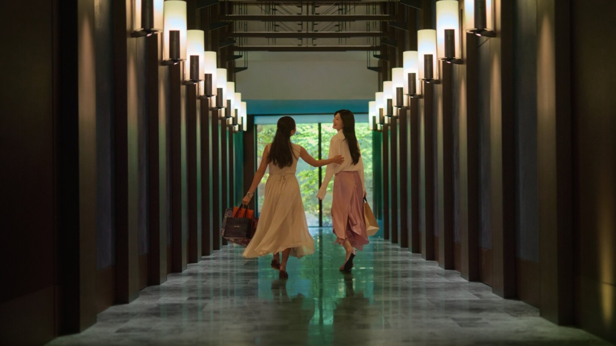 客室棟への渡り廊下