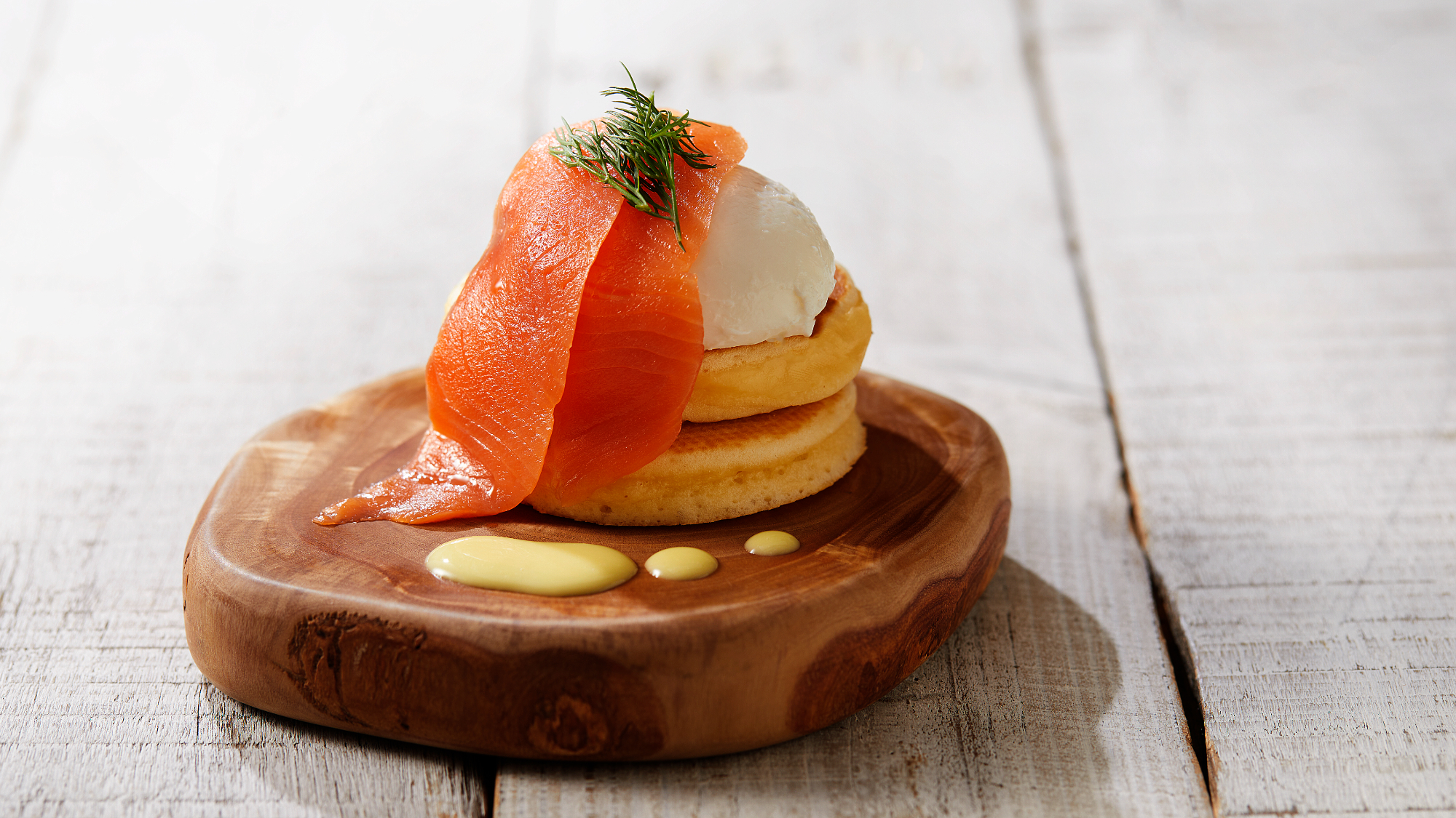 ◇地元グルメをはじめ、パンケーキなどの朝食定番メニューもご用意 ※仕入れ状況によりメニューが異なる場