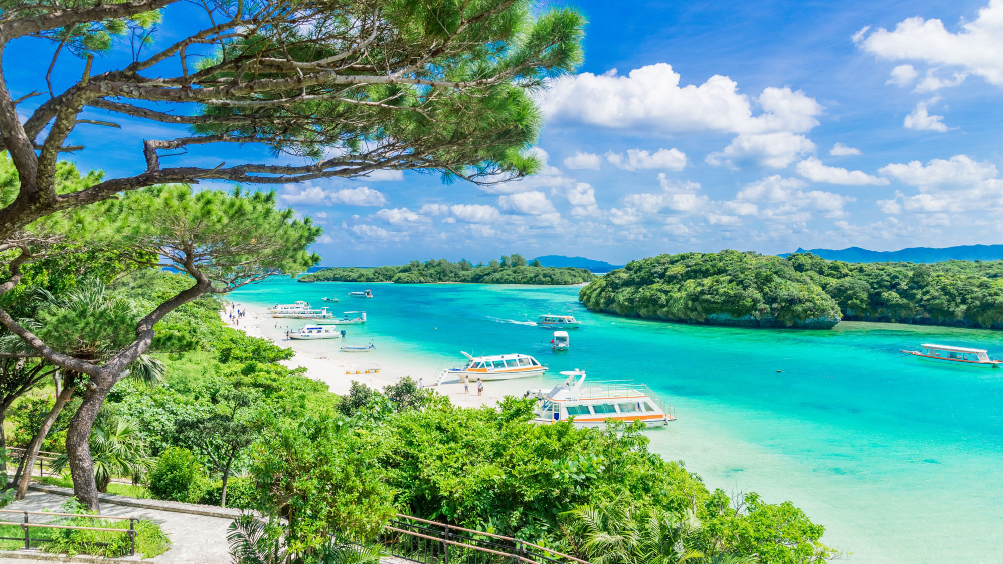 【川平(カビラ)湾】 