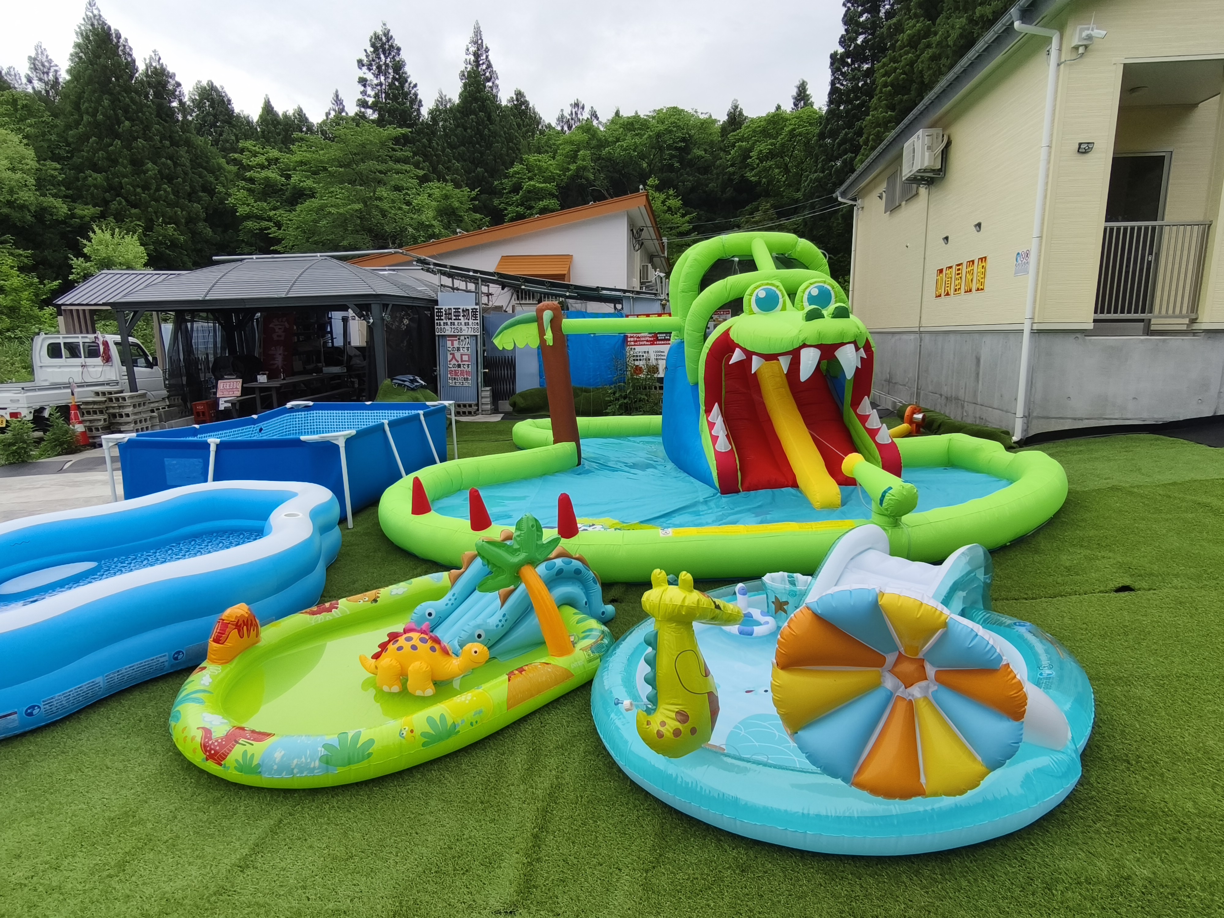 【夏季限定】宿泊者は無料で利用できるプール（怪獣プールは有料）