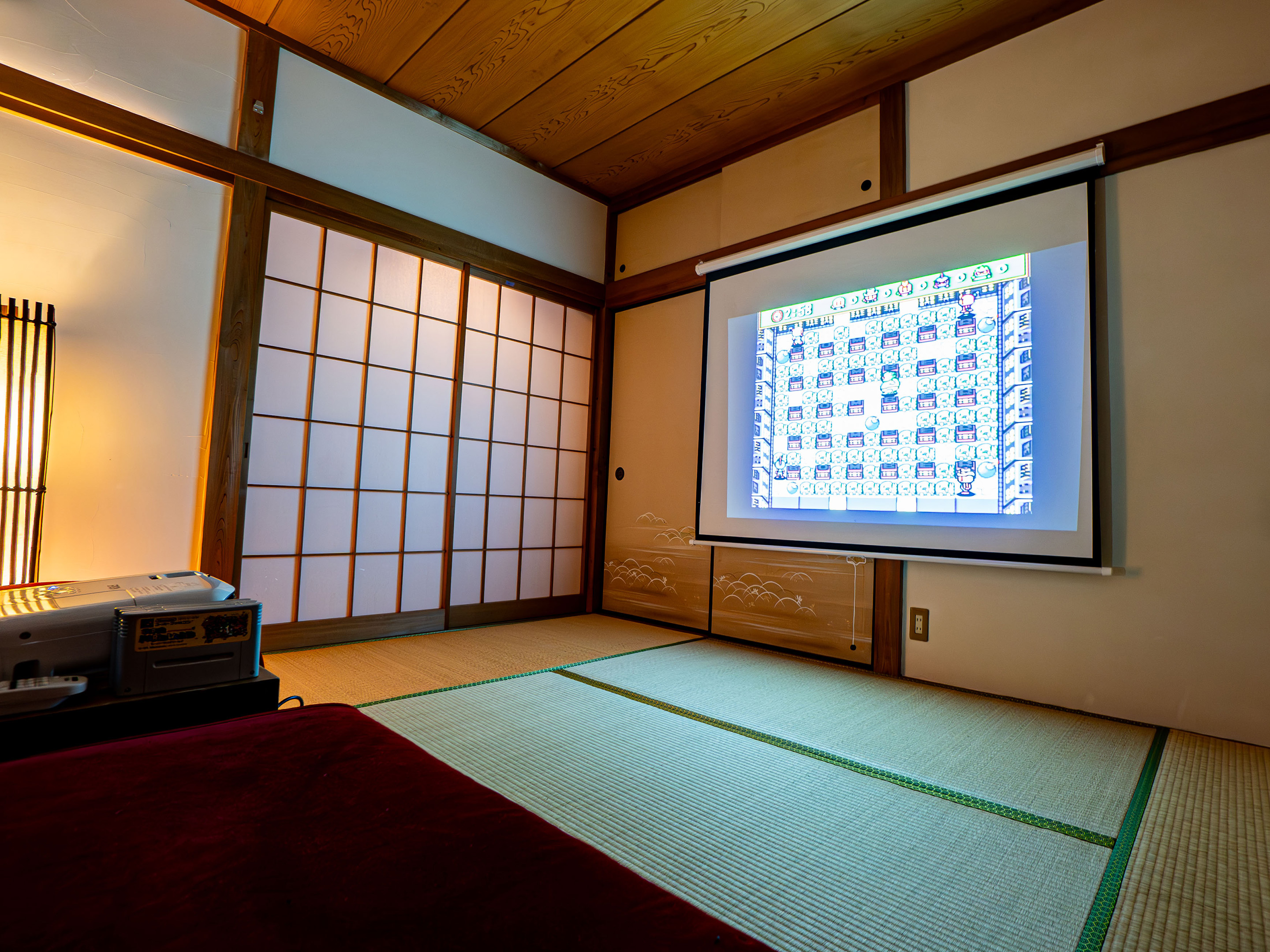 プレイルーム　スクリーン