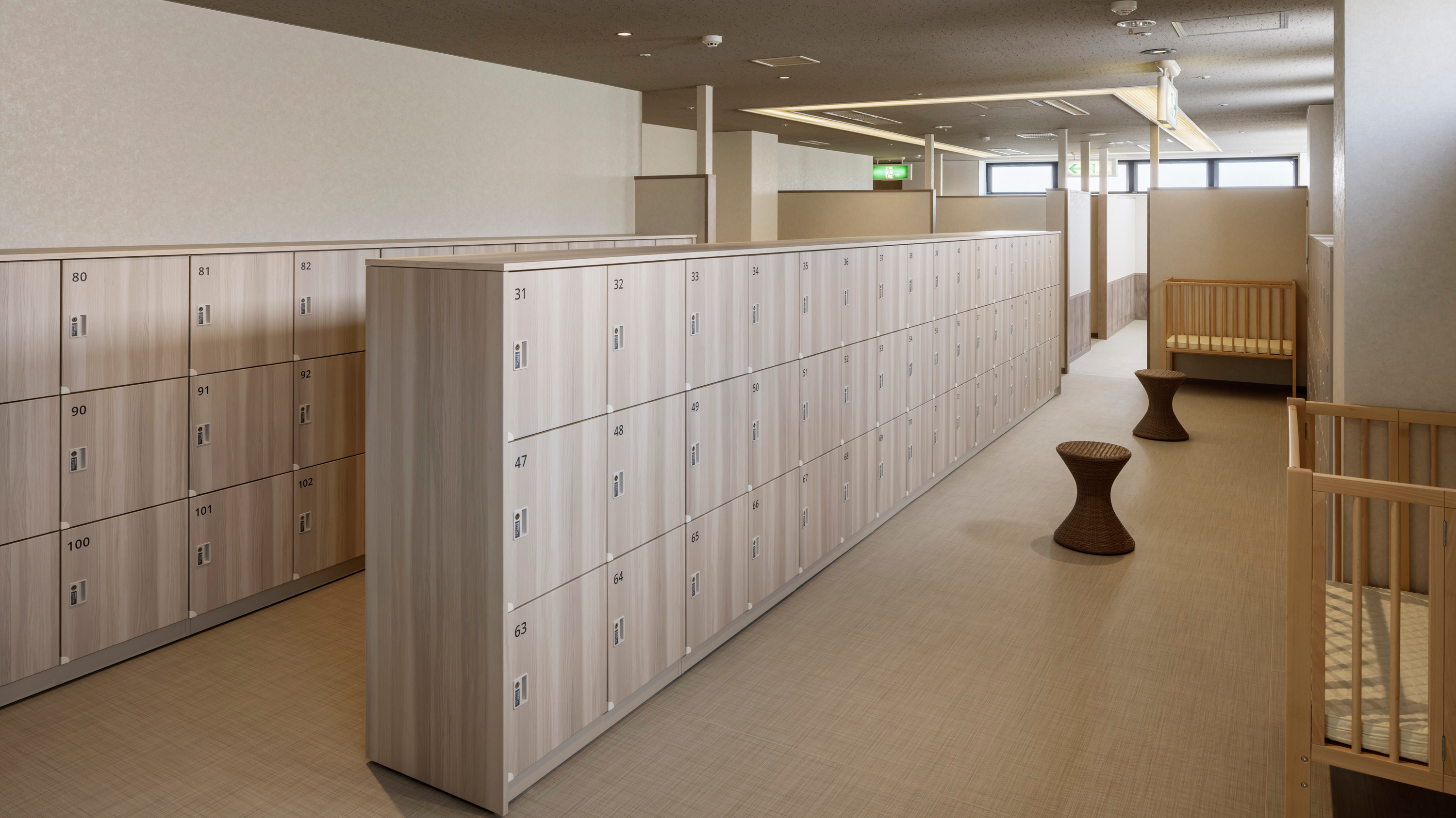 大浴場《女子浴場／ロッカースペース》