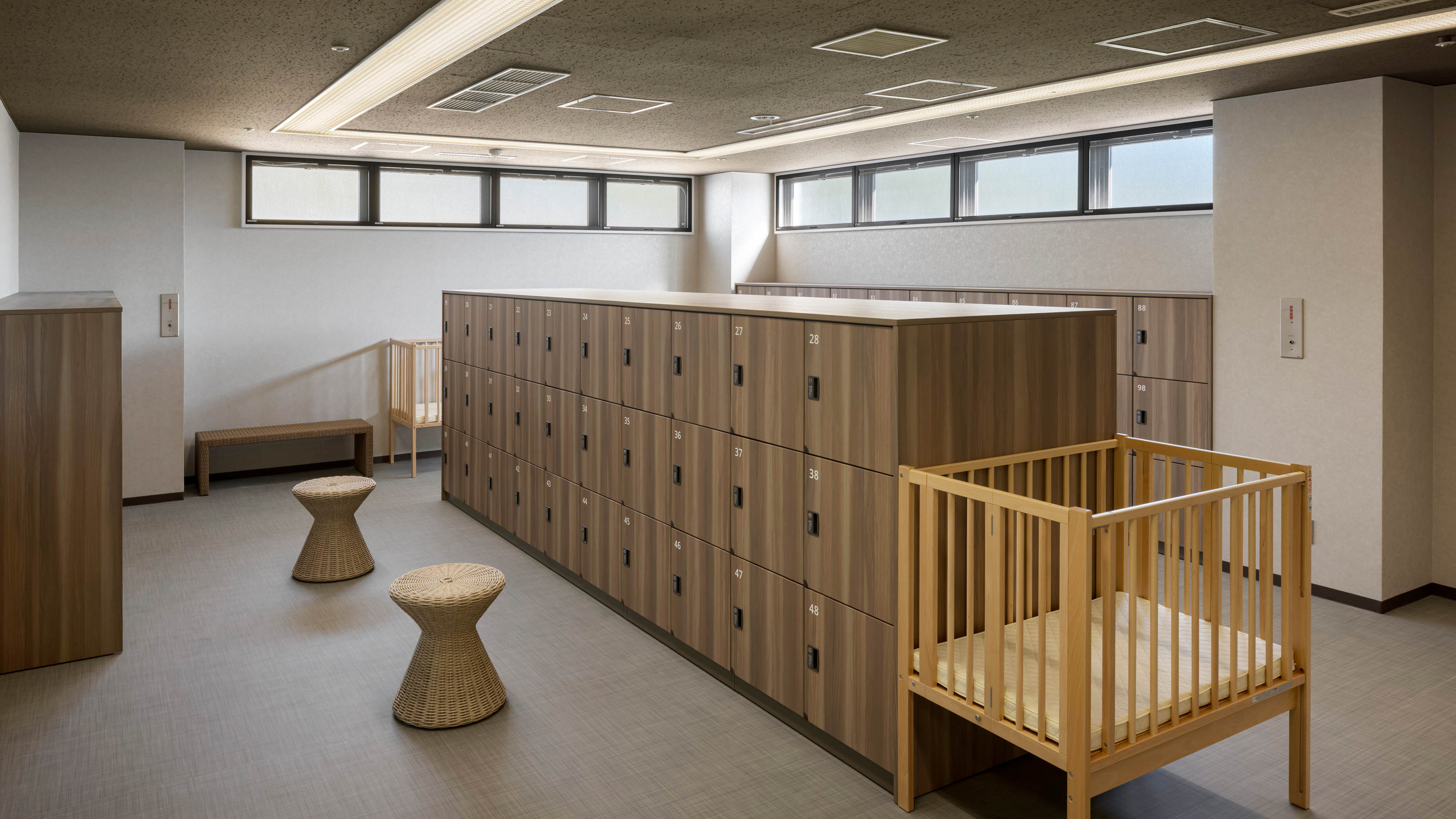 大浴場《男子浴場／ロッカースペース》