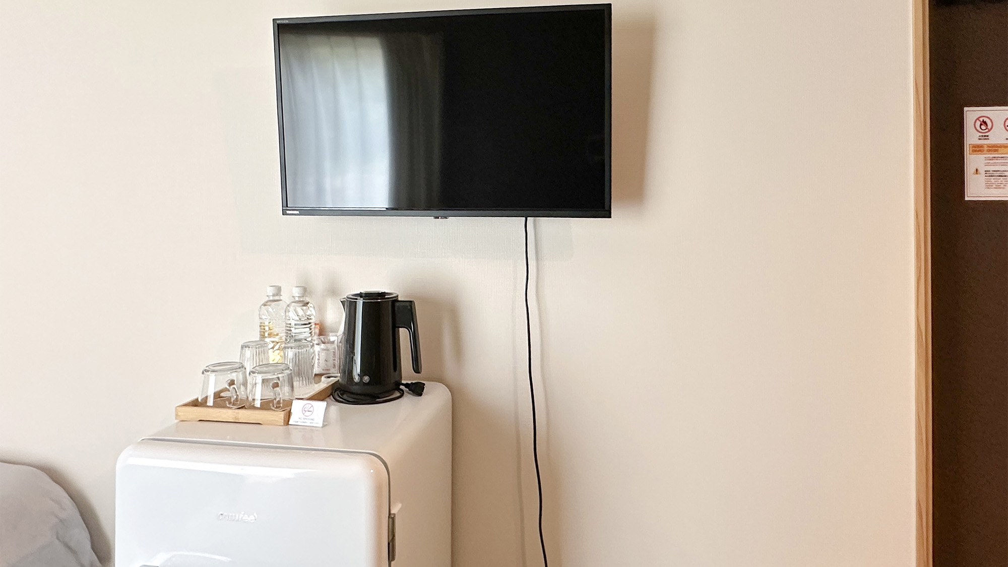 ・【コンテナダブル】テレビや湯沸かしポット完備で充実した室内空間をご提供いたします