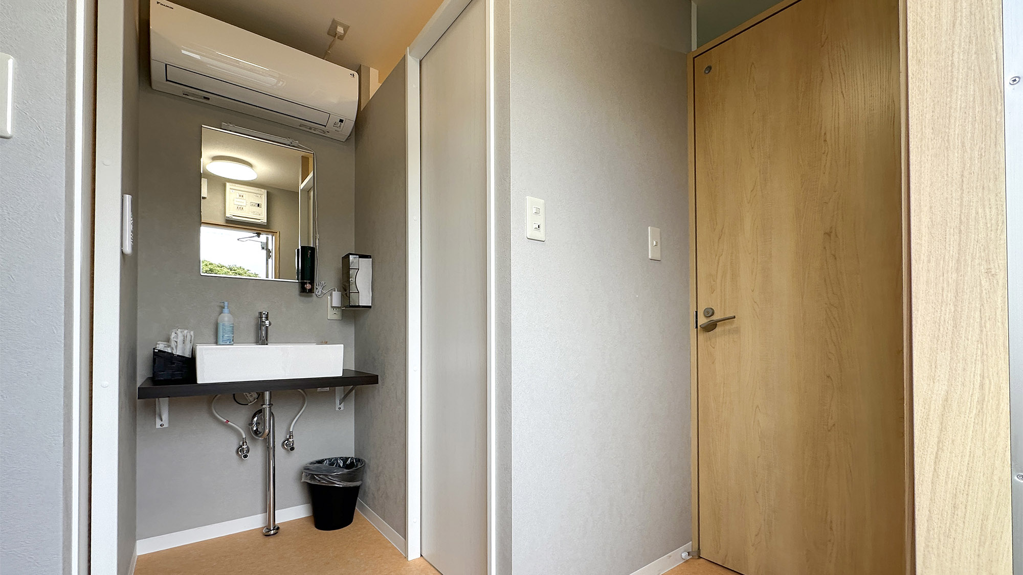 ・【バストイレ】グランピング初心者でも安心の客室専用のバス・トイレです