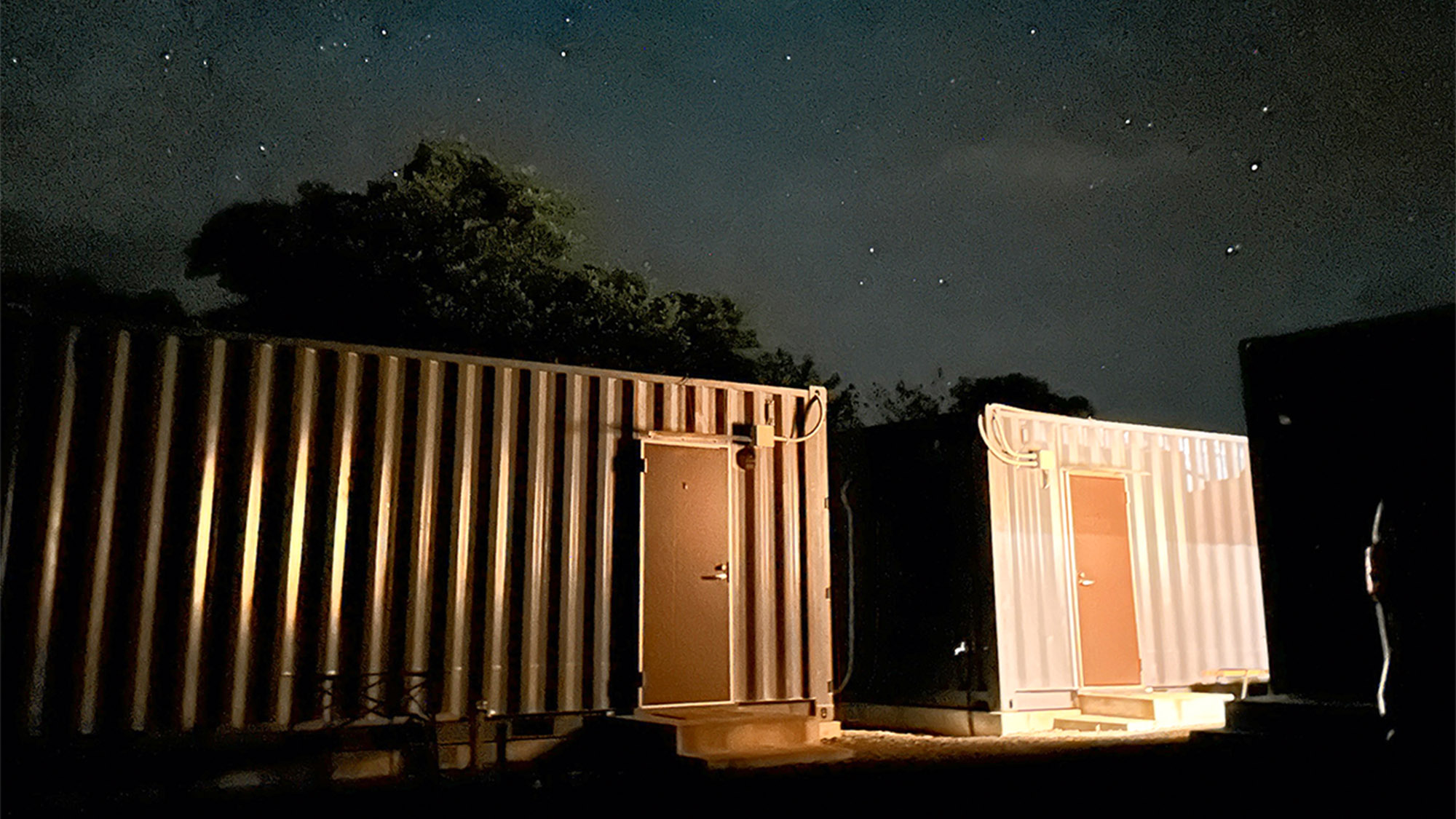 ・【コンテナ/外観】宇宙に一番近い種子島から夜は満点の星空をご堪能ください