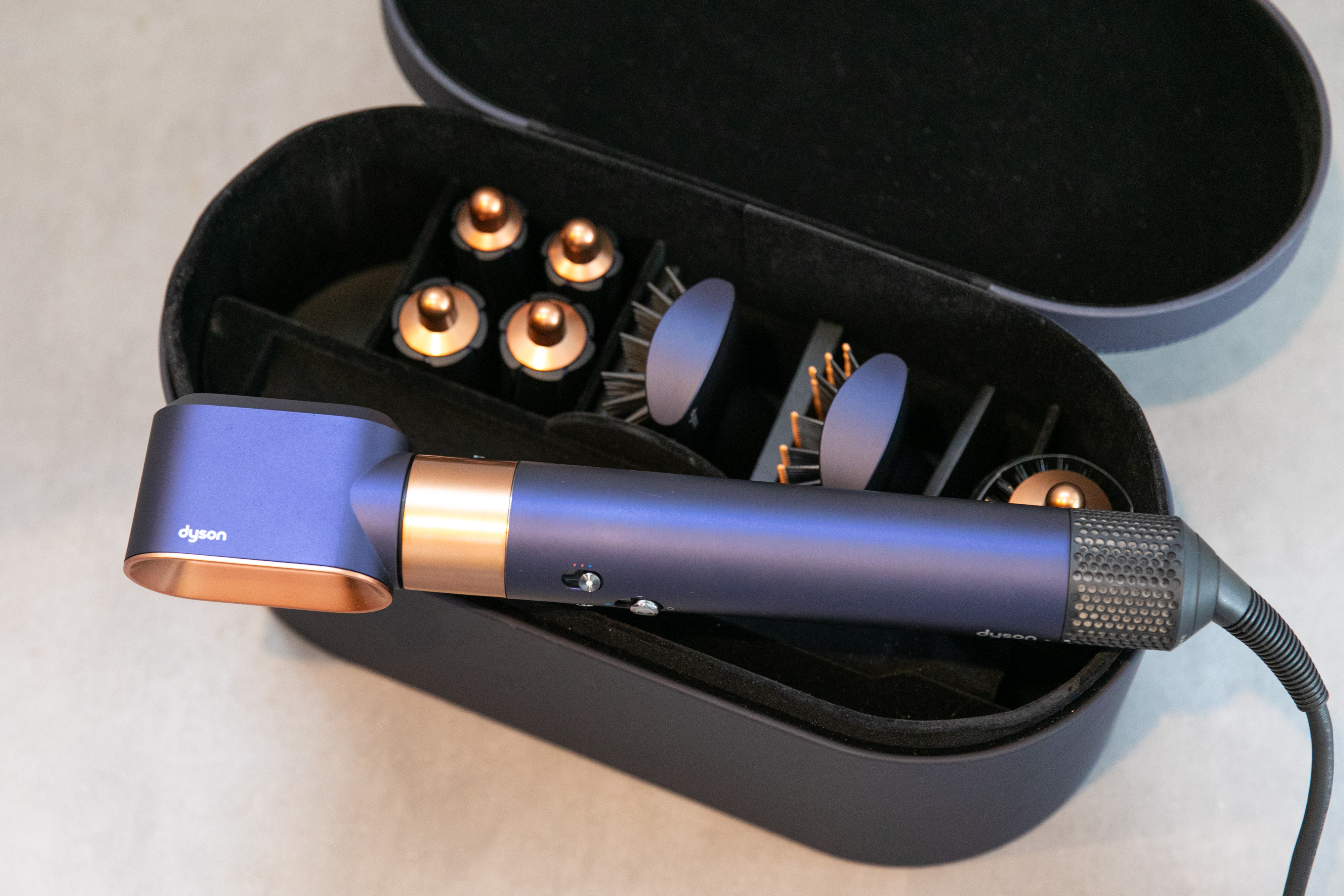 ヘアドライヤー