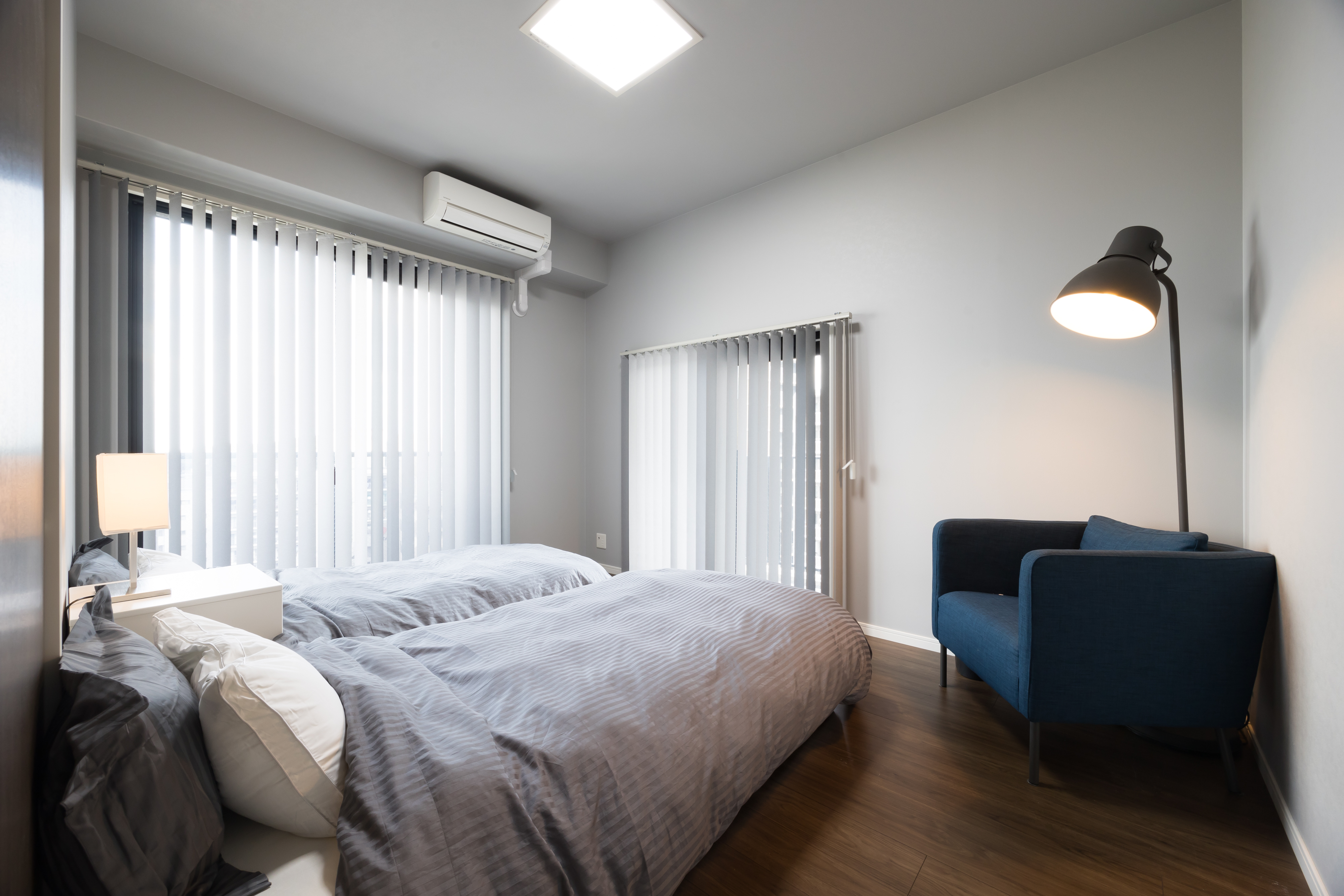 寝室３　シングルベット&times;２