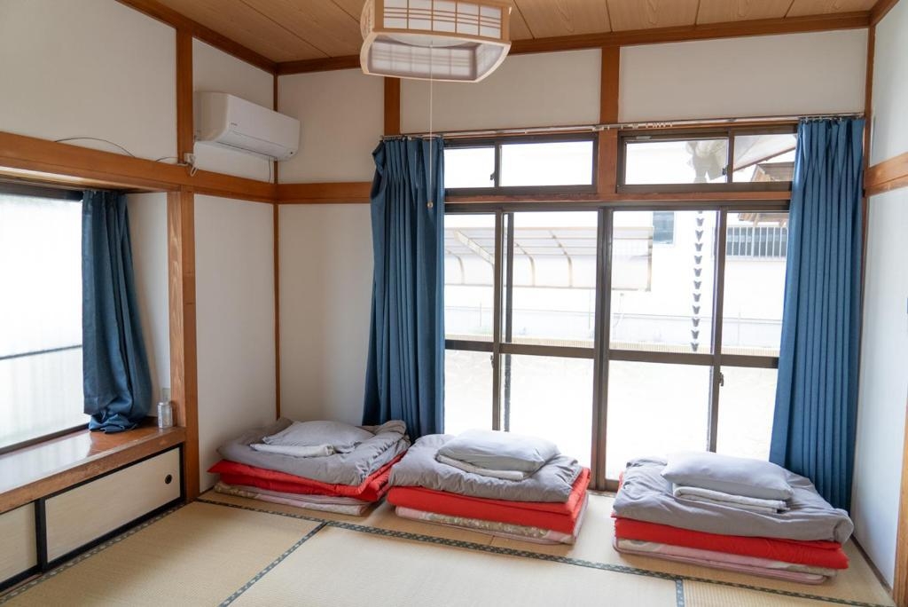 4人まで泊まれる個室の和室