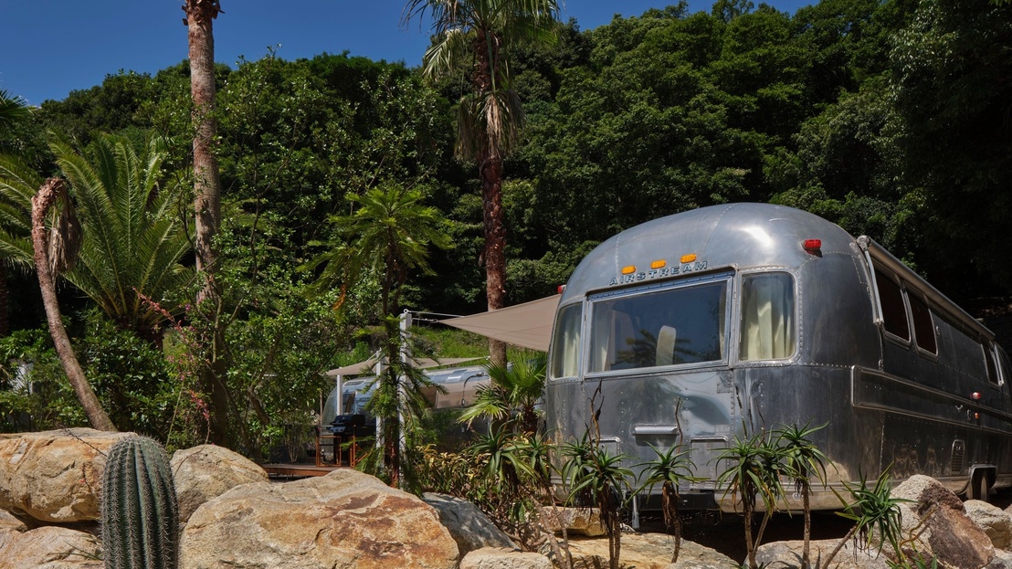 2024年8/8グランドオープン【エアストリームに宿泊】地場の魚介や野菜を使ったブイヤベースをご堪能