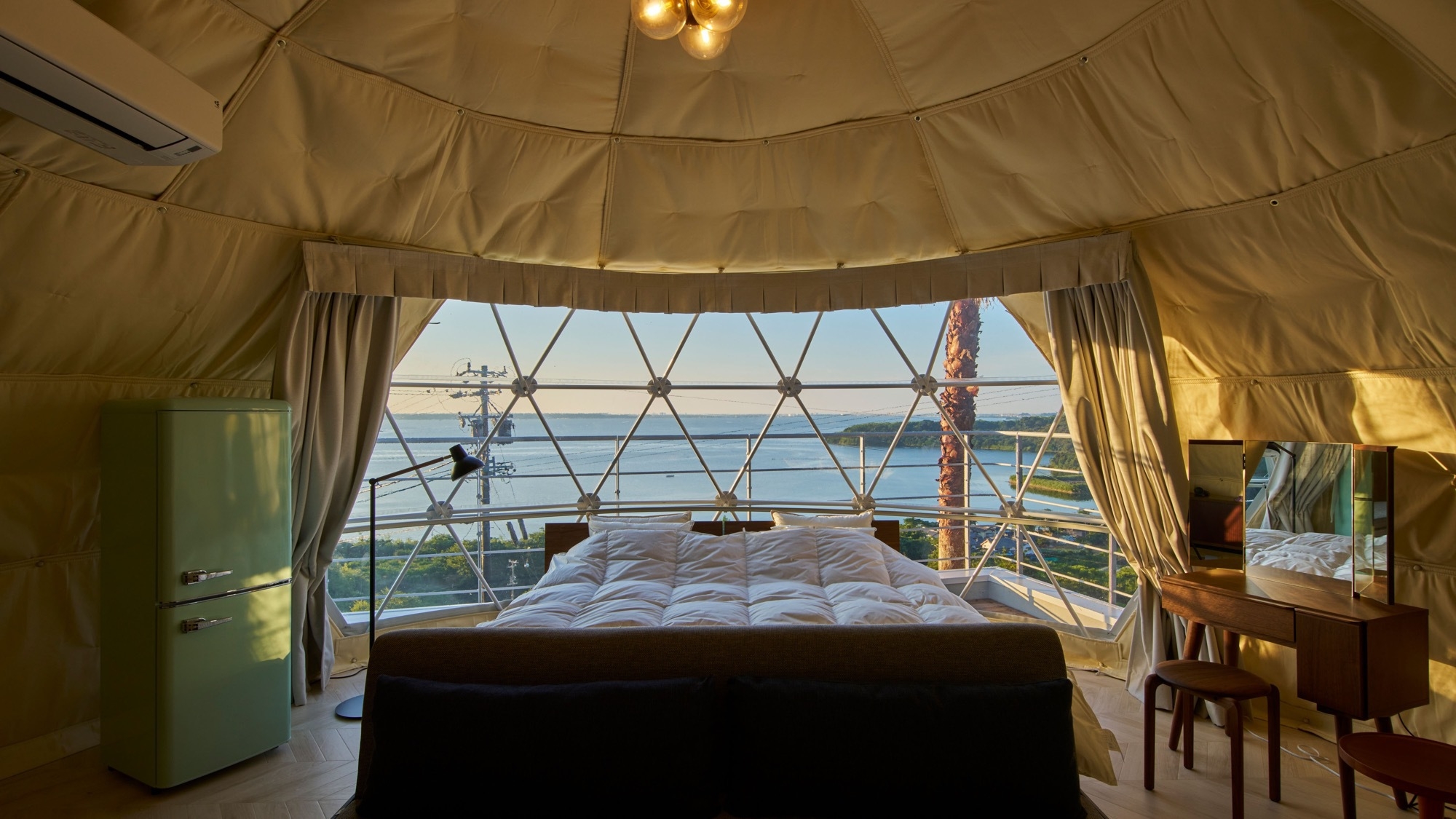 2024年8/8グランドオープン【サウナ付ドームテントに宿泊】地場素材使用ブイヤベースをご堪能