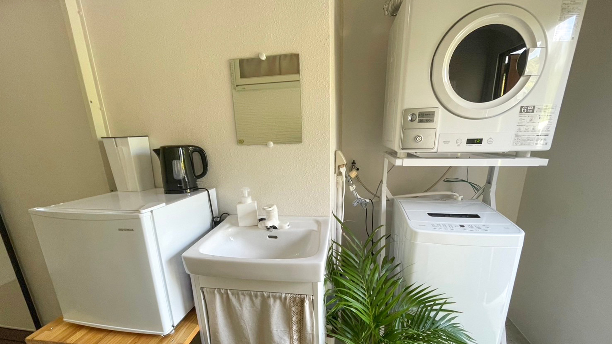 ・【ランドリー】洗濯機・乾燥機をご用意しています。グループ旅行や連泊でもすぐ洗濯できて快適