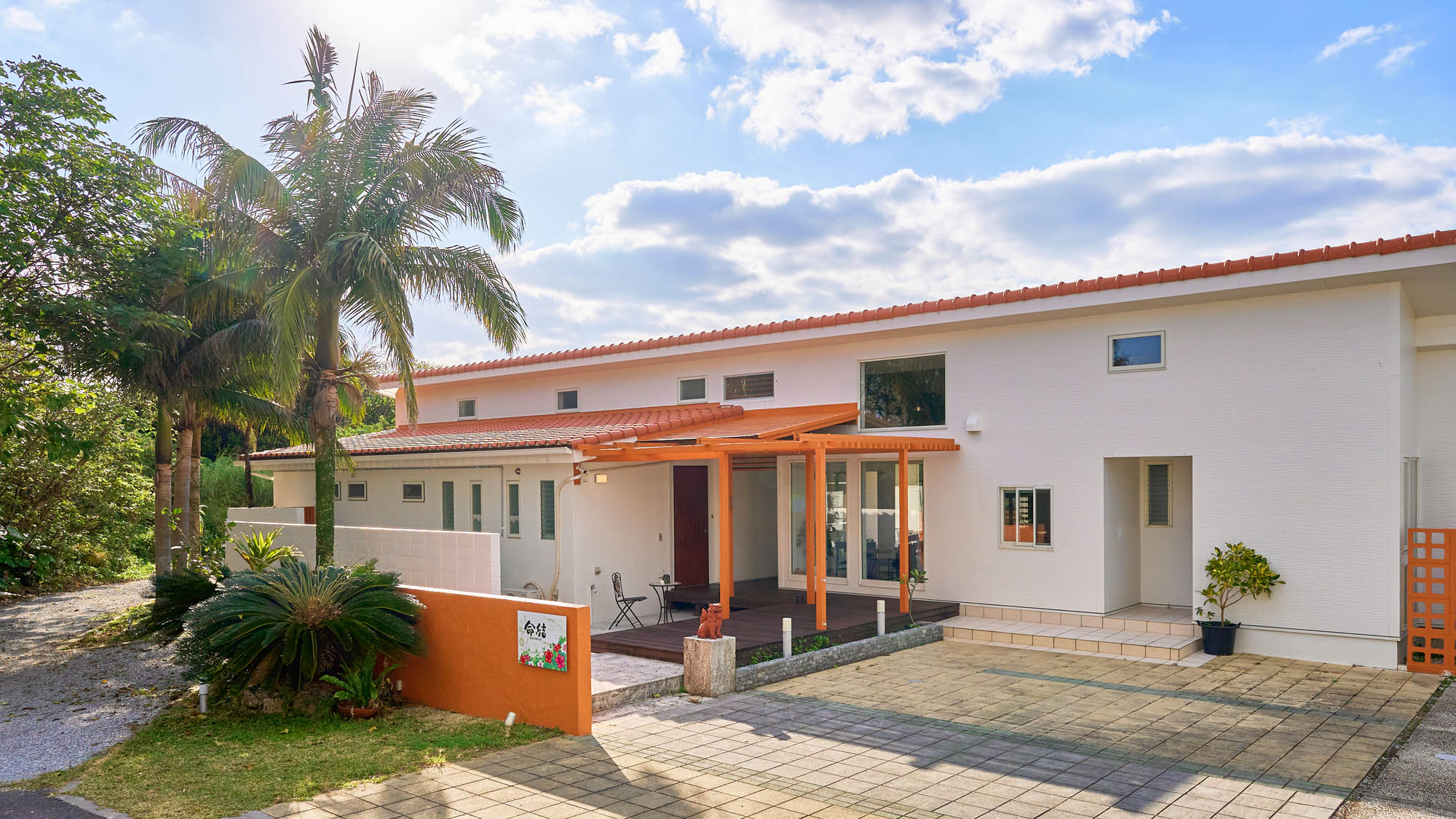 【外観】建物の前に駐車してください＾＾