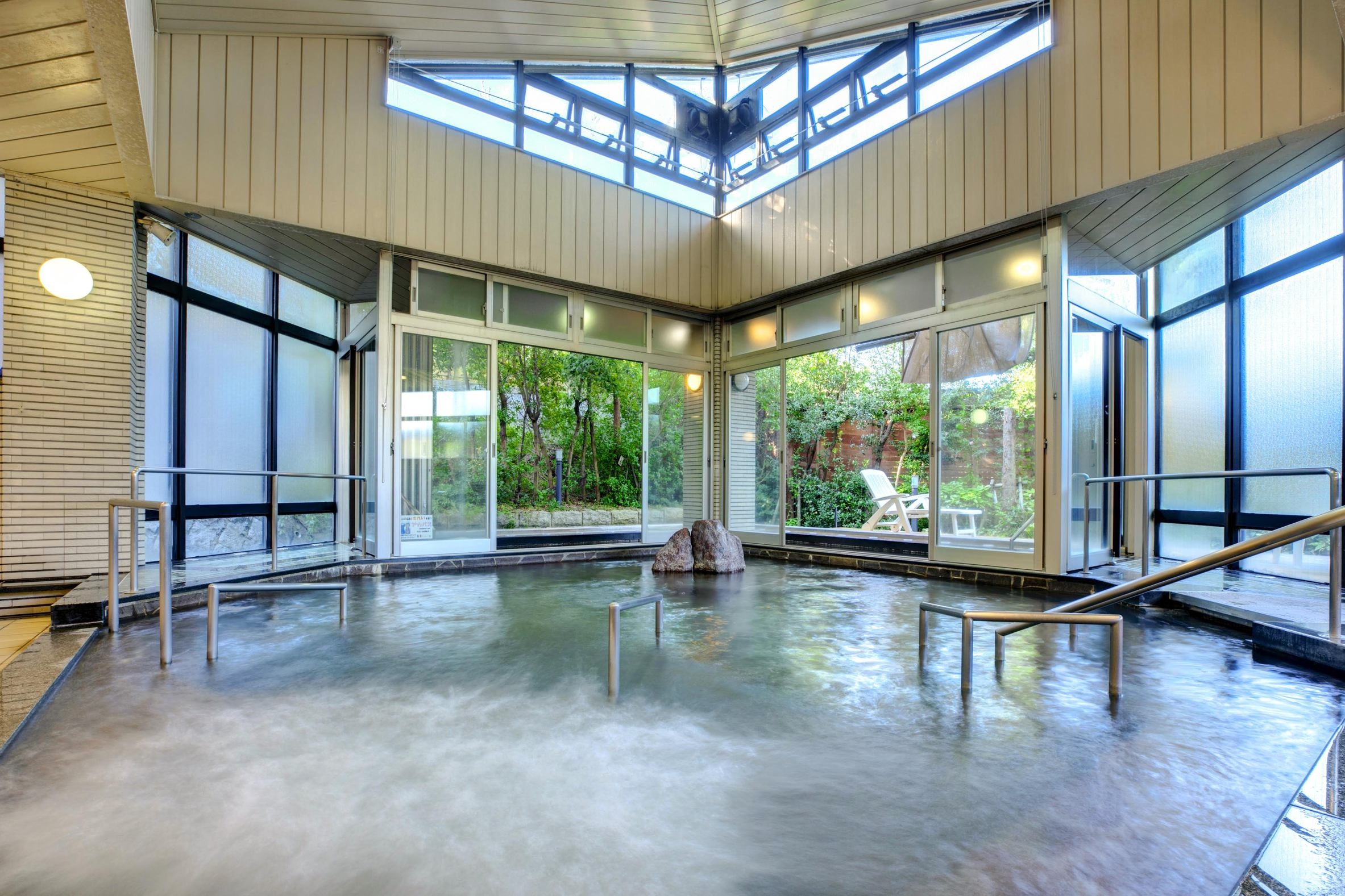 〜年末年始限定コース〜“エリア唯一”の＜天然ラジウム温泉＞で新しい一年のはじまりを