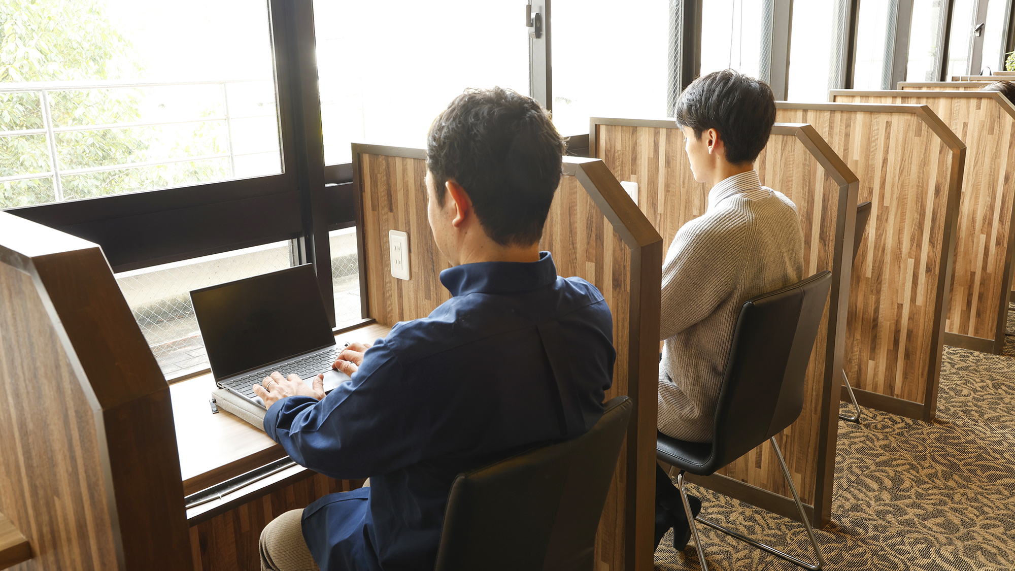 ■サロン-この街ガーデンズ-■無料Wi-Fiのあるコワーキングスペース！