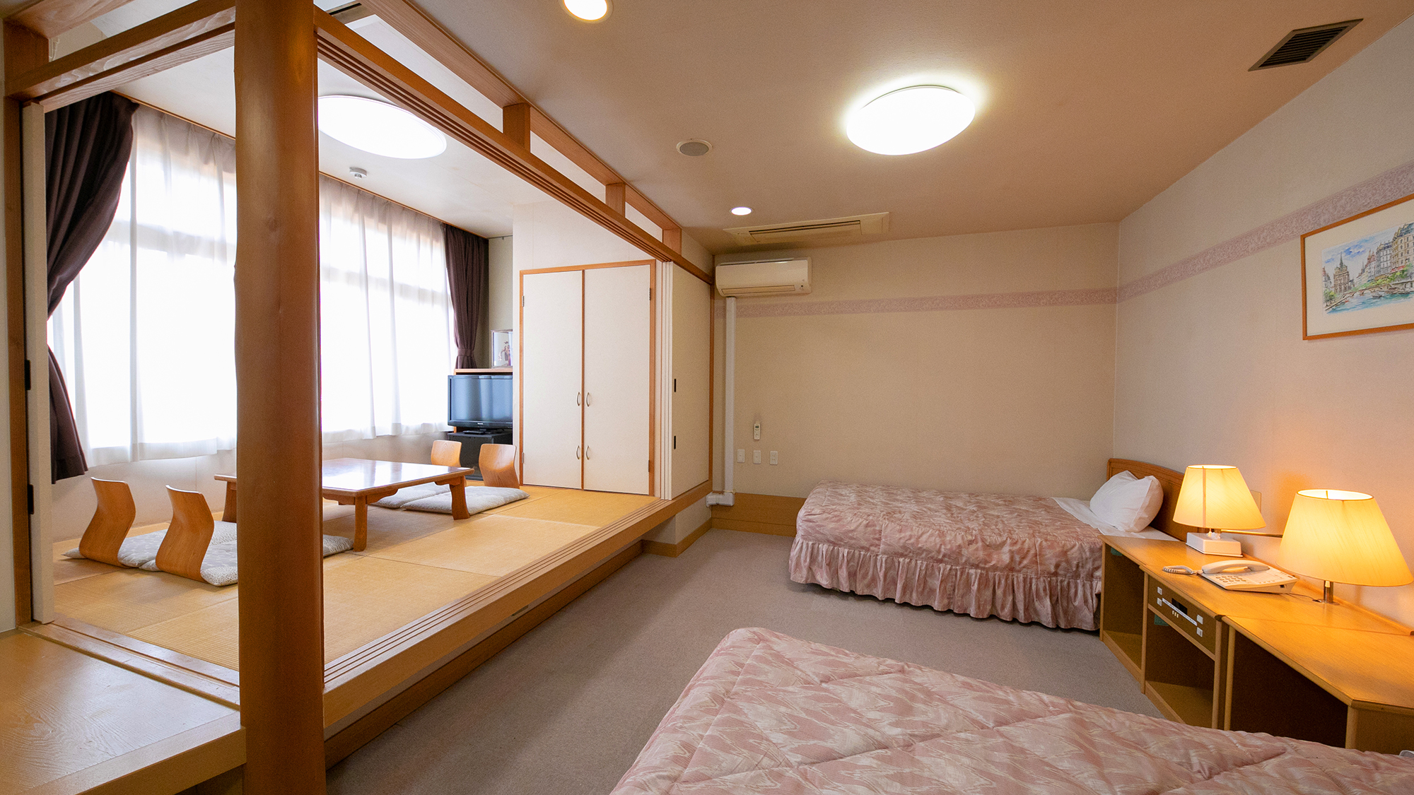 ■客室■ゆったりとしたベッドで心地よく休息を