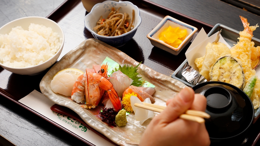 ■お食事■お刺身と天ぷらが揃った湯上り御膳♪