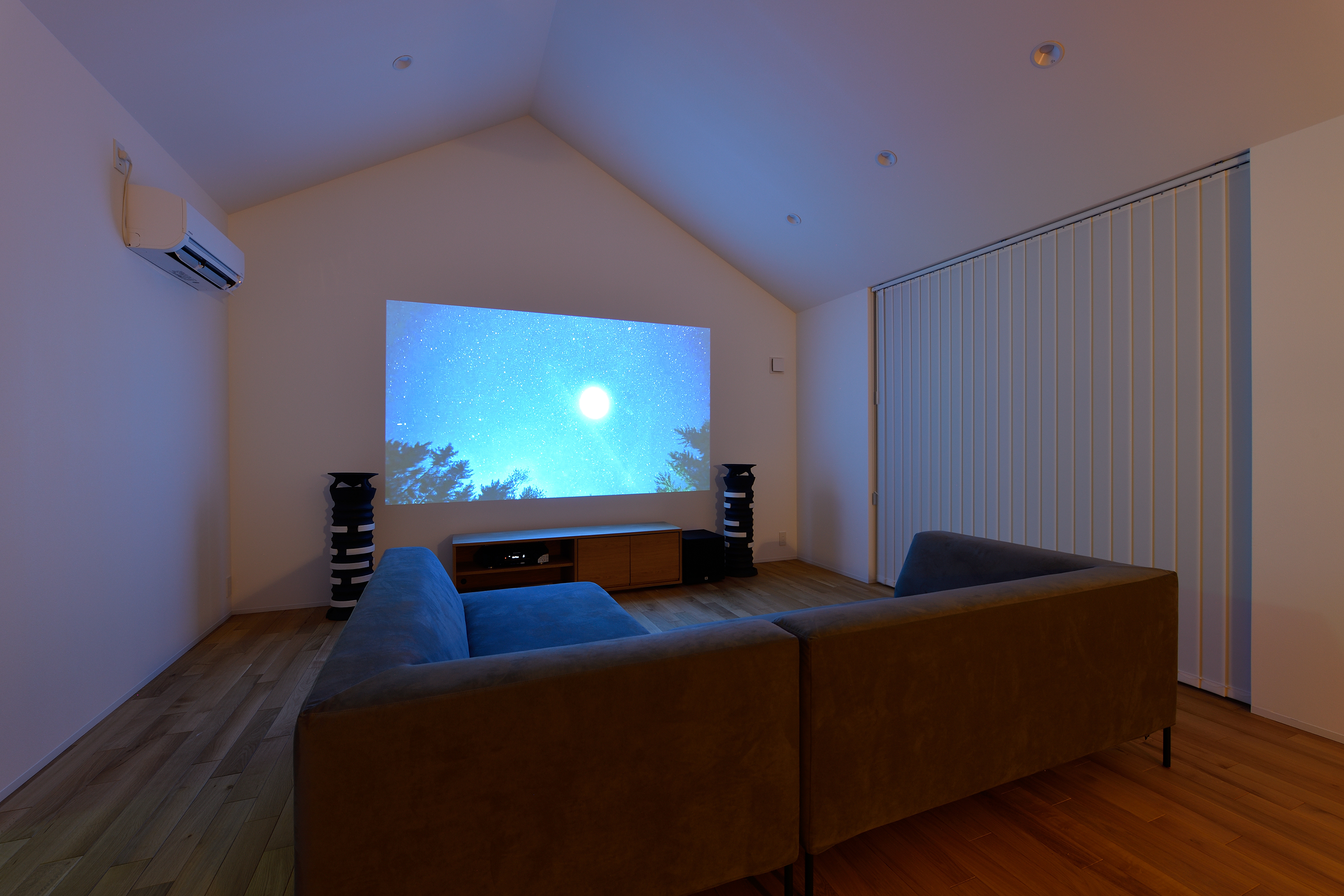 リビングシアター