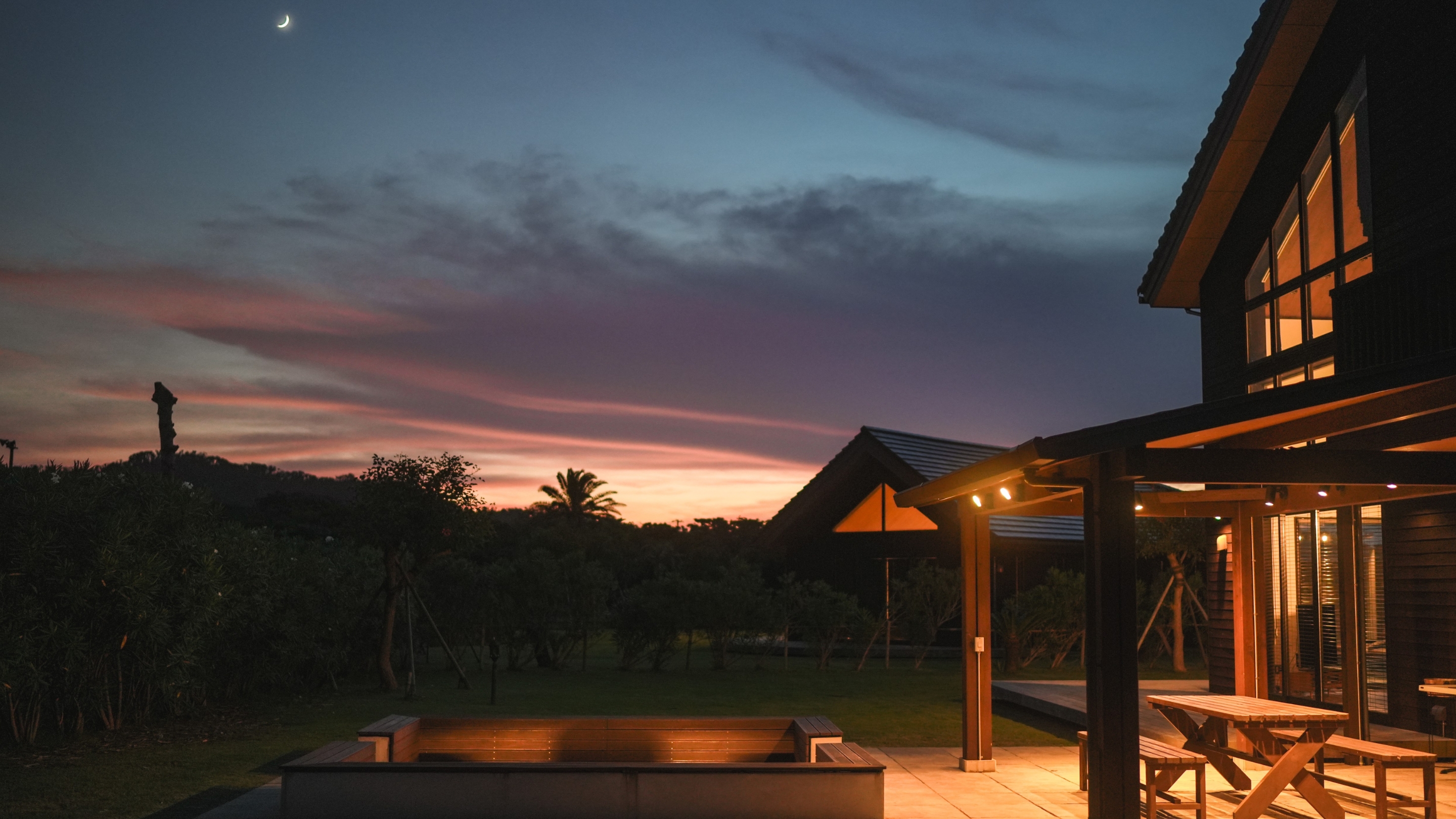 ・【BBQガーデン】本館のBBQガーデン