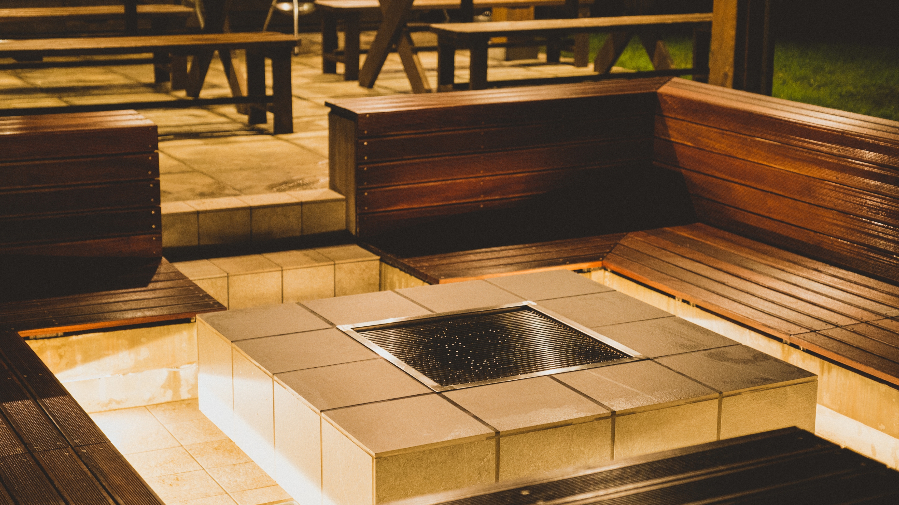 ・【BBQガーデン】本館のBBQガーデン