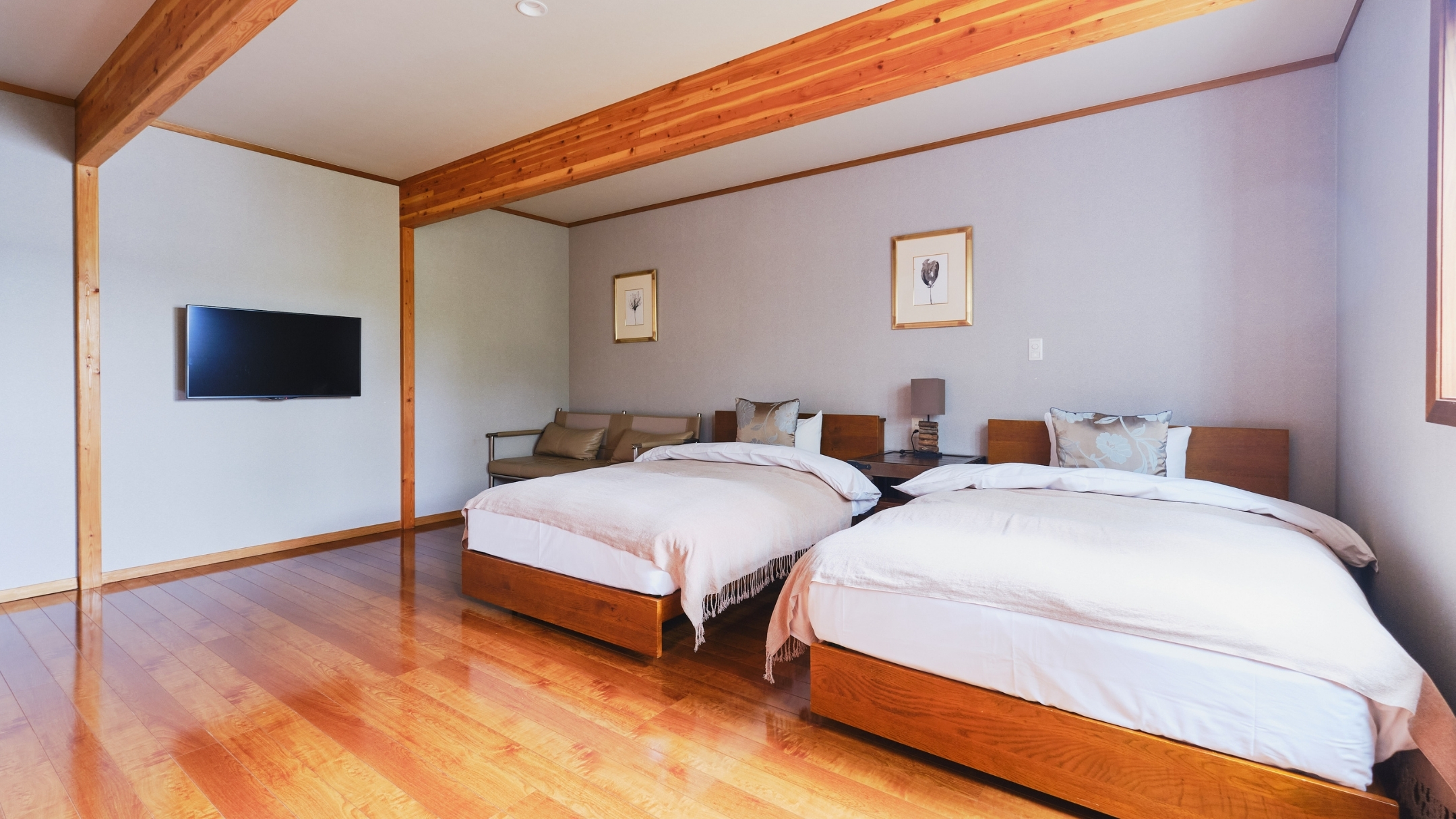 ・【ベッドルームB】Point Pinosの3つのベッドルームには専用バストイレを完備