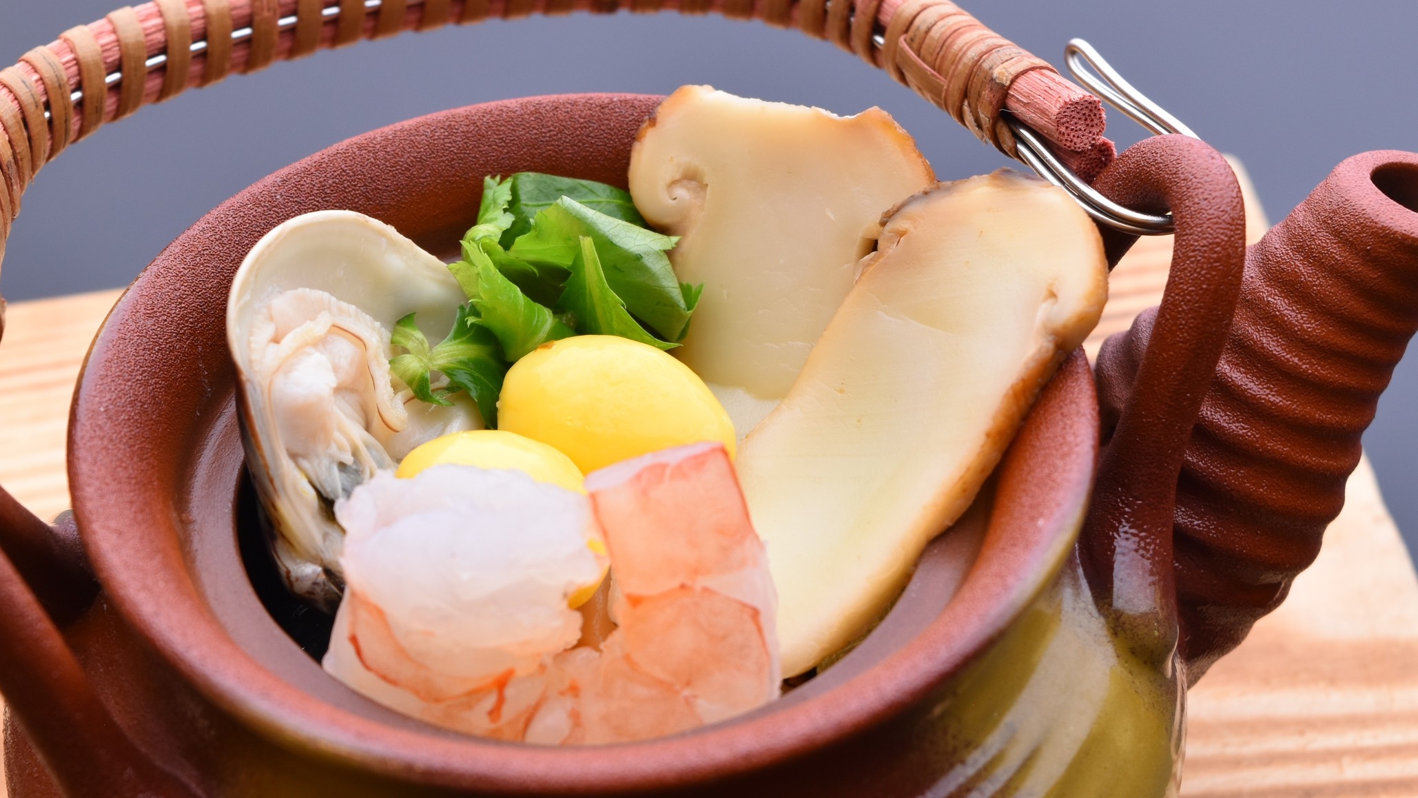 【当館最上級・花】飛騨牛朴葉焼・松茸と蛤の土瓶蒸し・ぶり大根｜期間限定「錦秋の膳」