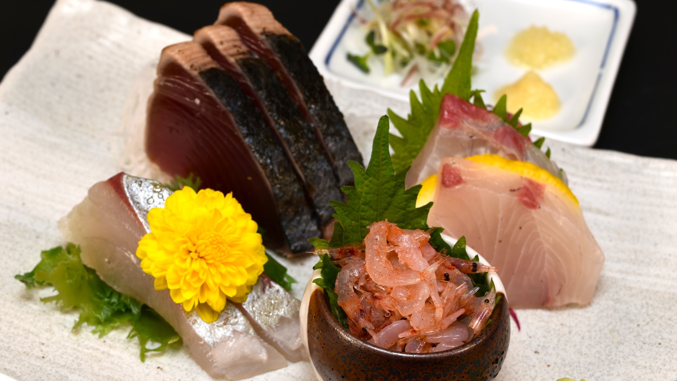 【春翠の膳】黒毛和牛飛騨牛ステーキ、桜えび3品、初かつおたたきなど、旬材満載お部屋で夕食プラン