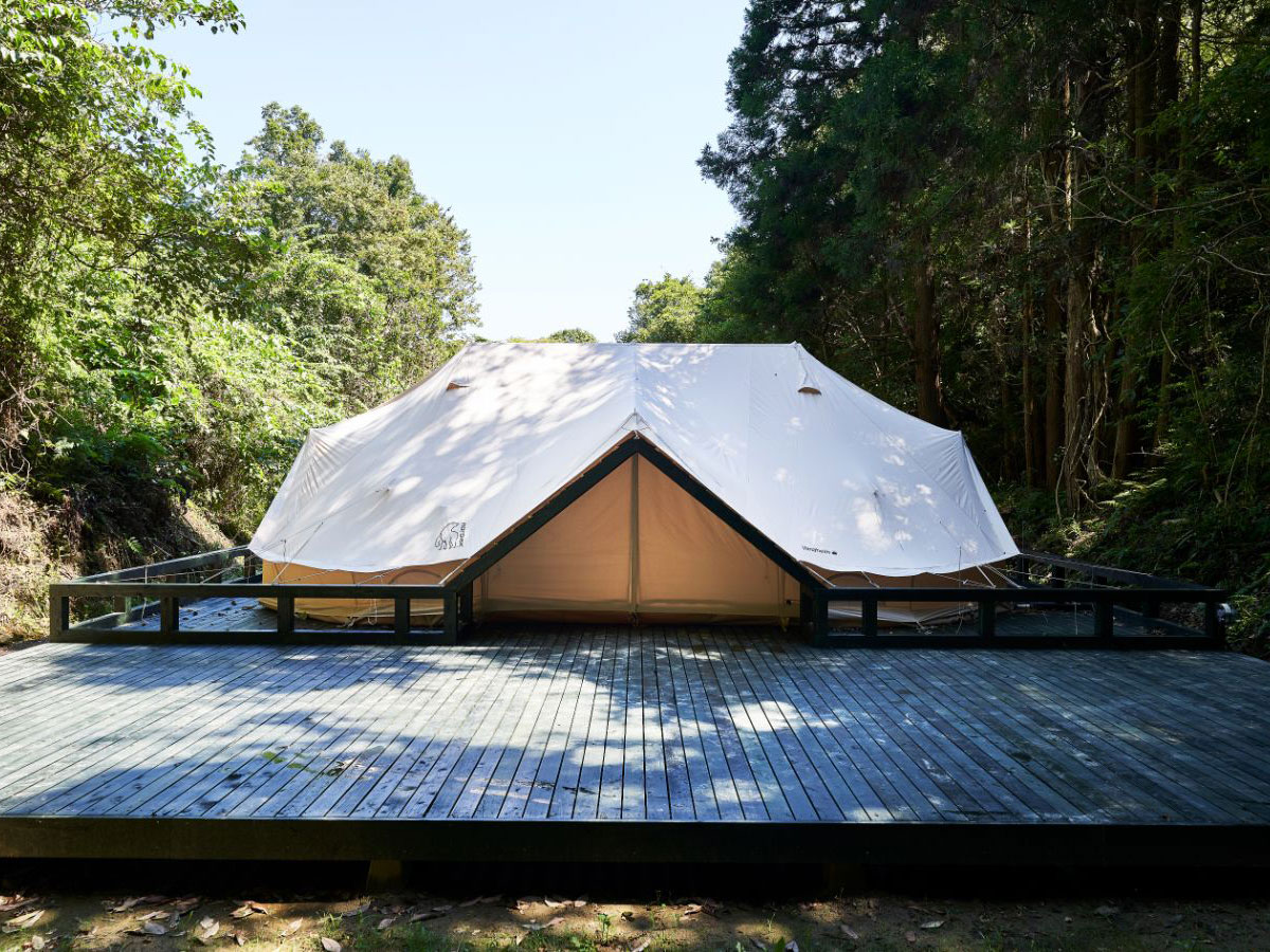ヴァナヘイム／テントグランピング（室内冷暖房完備）