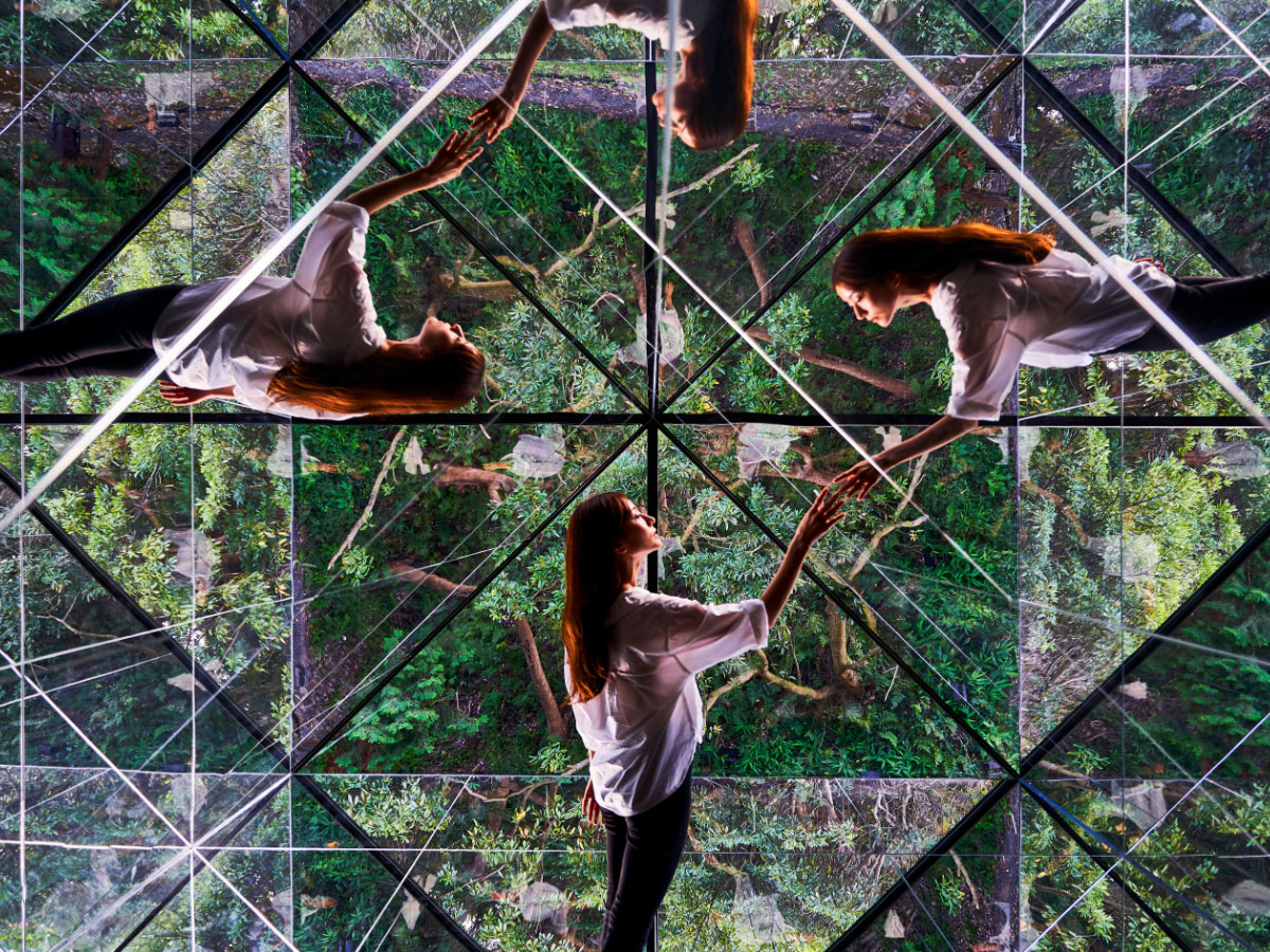 森のふもとの2階建てコテージ・2階（昼）