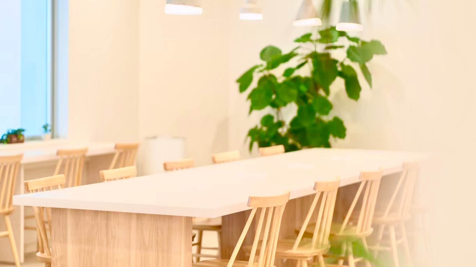 ・【フリースペース】全館無料Wi-Fiを完備しております。ちょっとしたお仕事などのPC作業も可能です