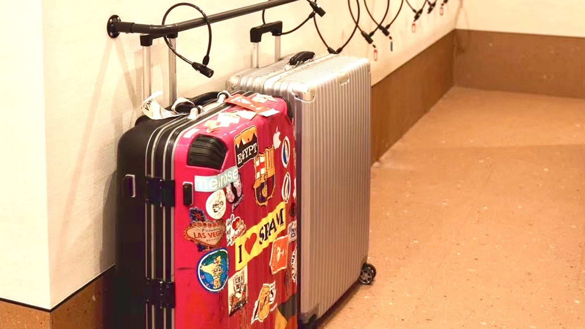 ・【荷物置き場】キャリーケースなどの大きな荷物は、ロックをかけて保管いただきますようお願いいたします