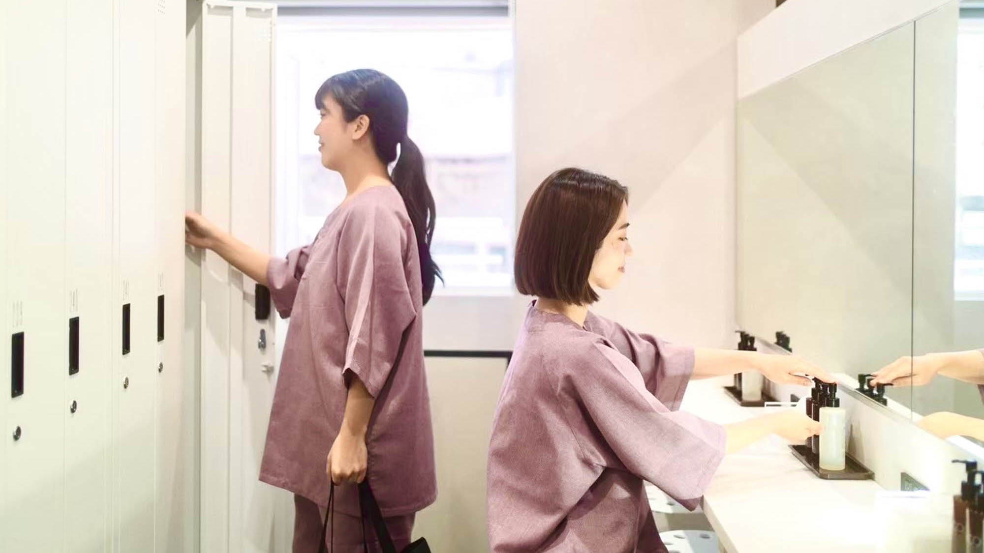 ・【パウダールーム】気になる旅先でのスキンケアも、上質なアメニティを揃えており安心です◎