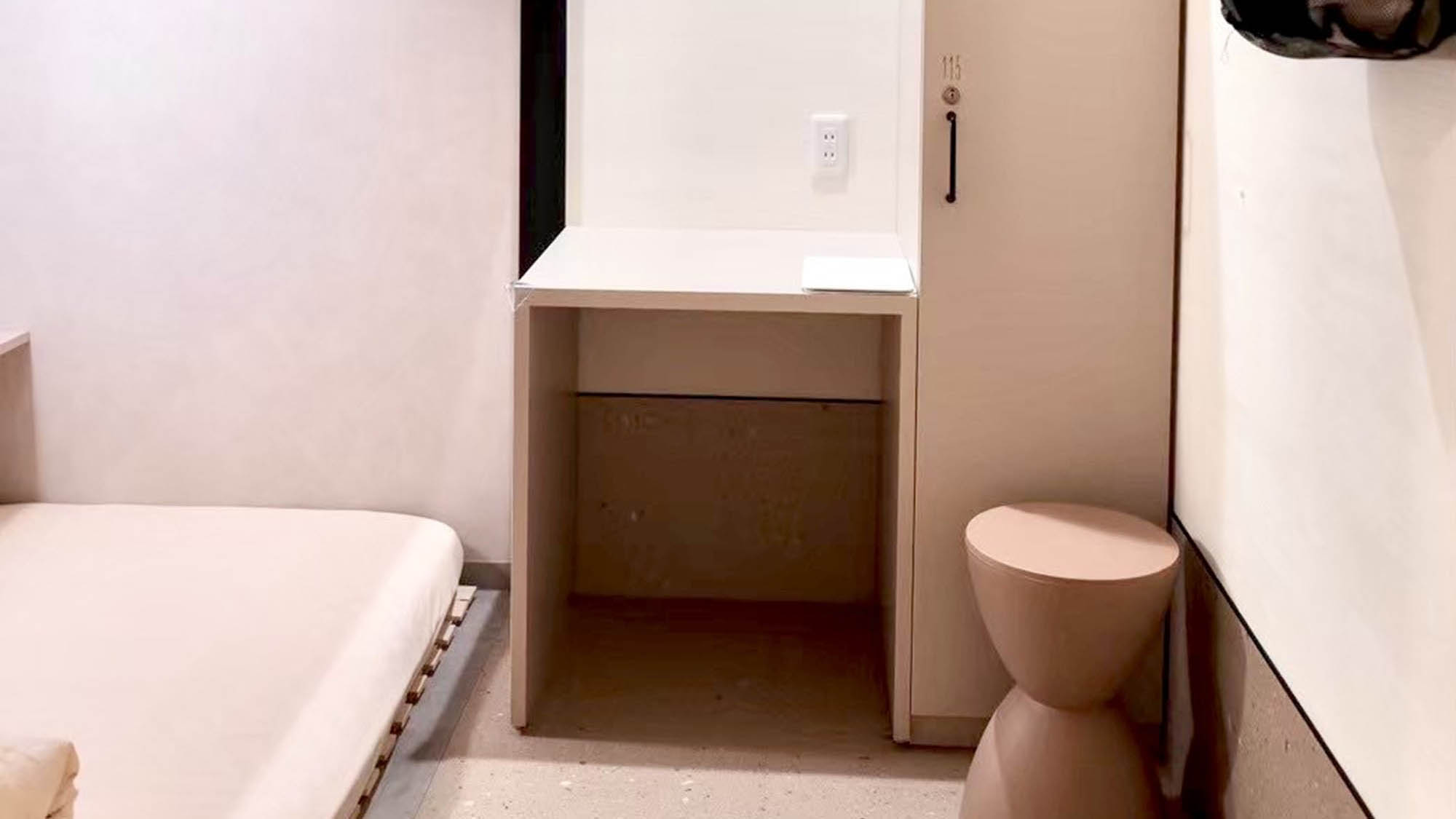 ・【1人用キャビンタイプ】こじんまりとしながらも、天井が高く窮屈さを感じずにお過ごしいただけます