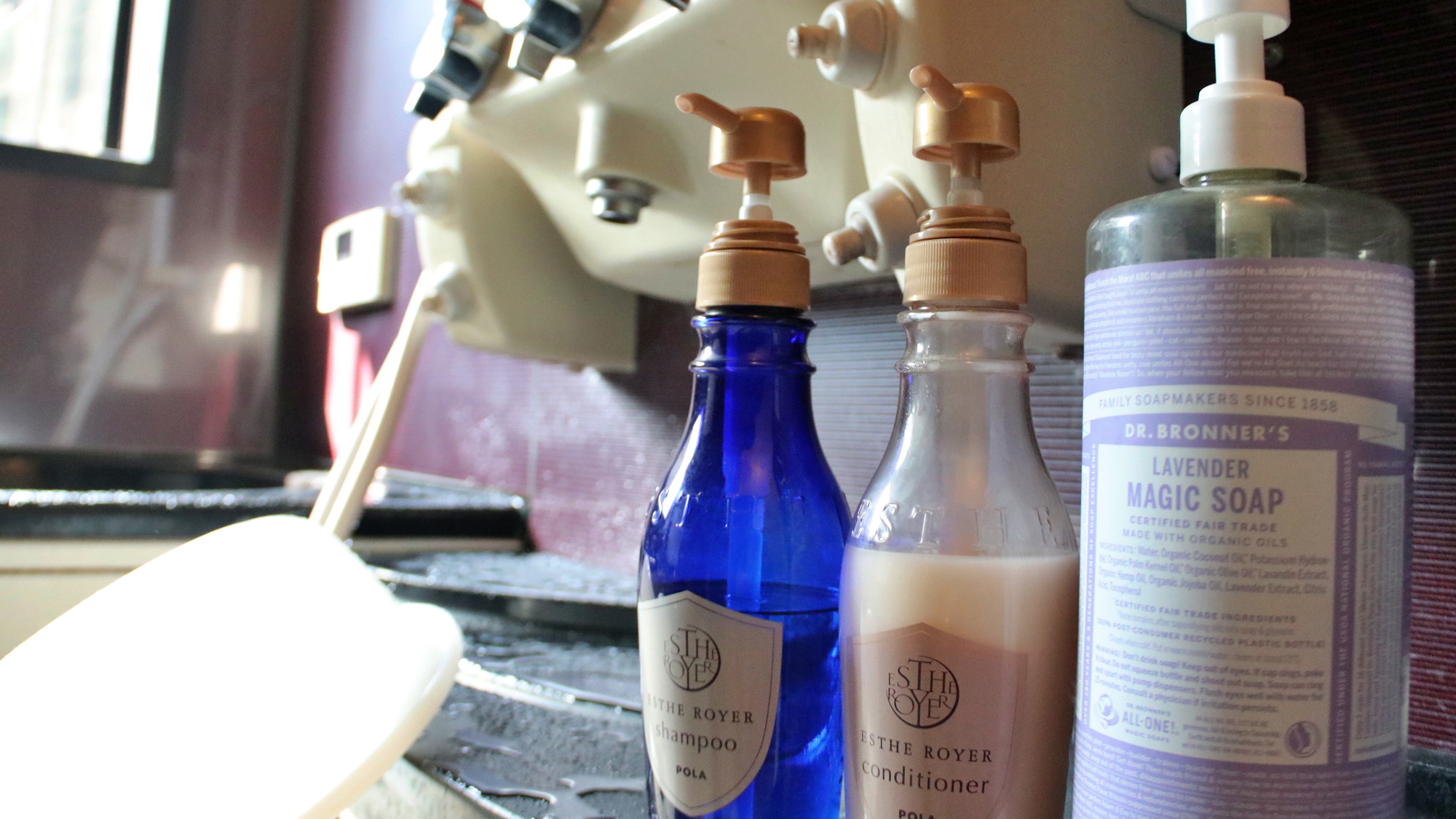 【浴室-女】女性用のアメニティをご用意しております