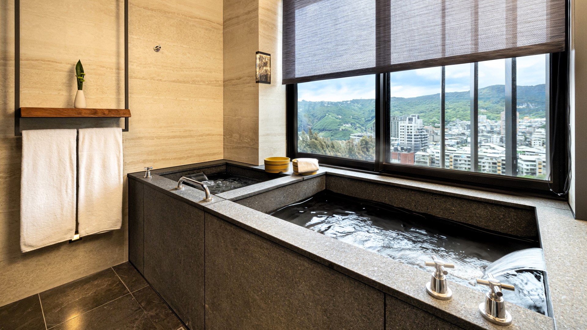 泉思デラックスファミリールーム