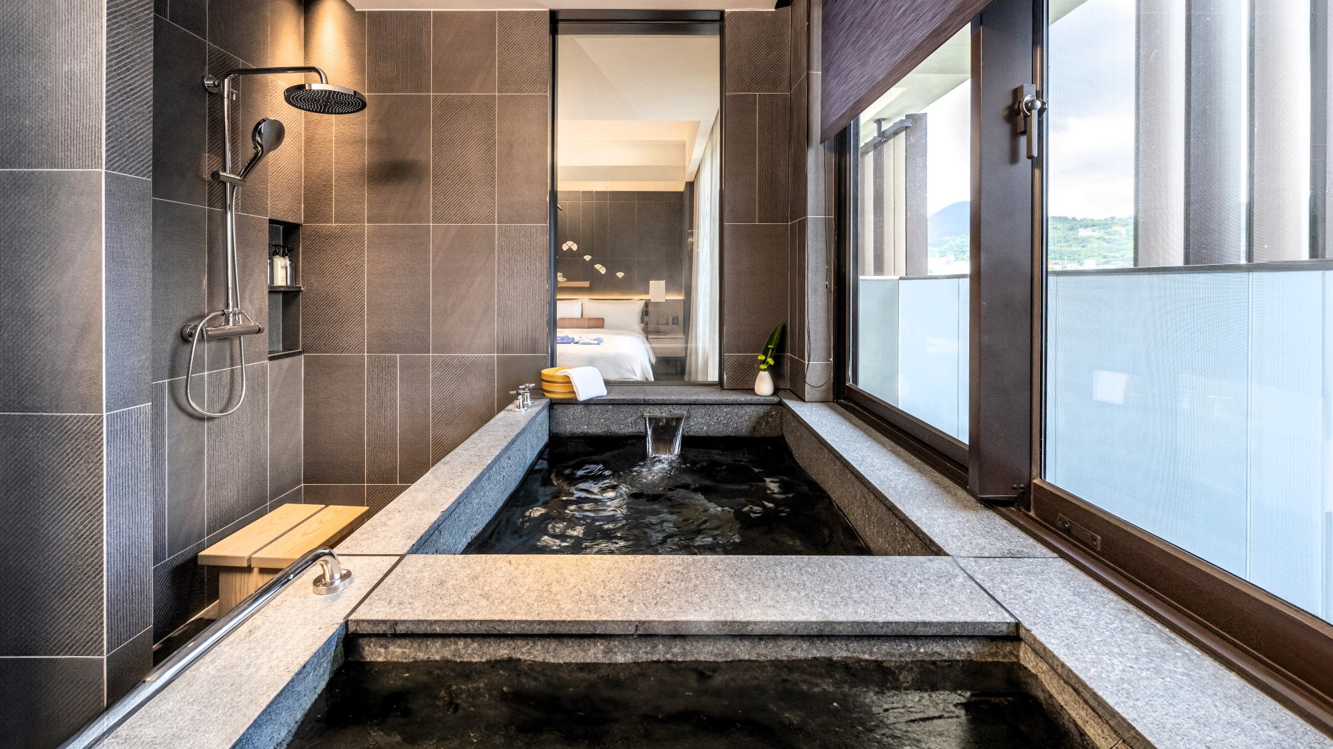 泉韻バルコニーファミリールーム