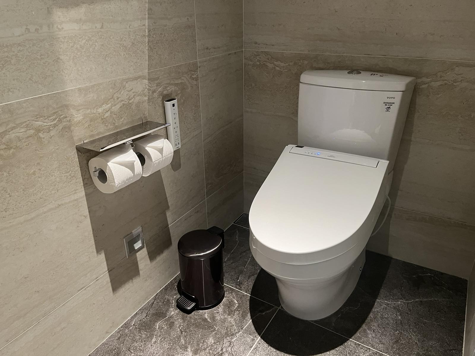 バストイレ別、温水洗浄付トイレ付