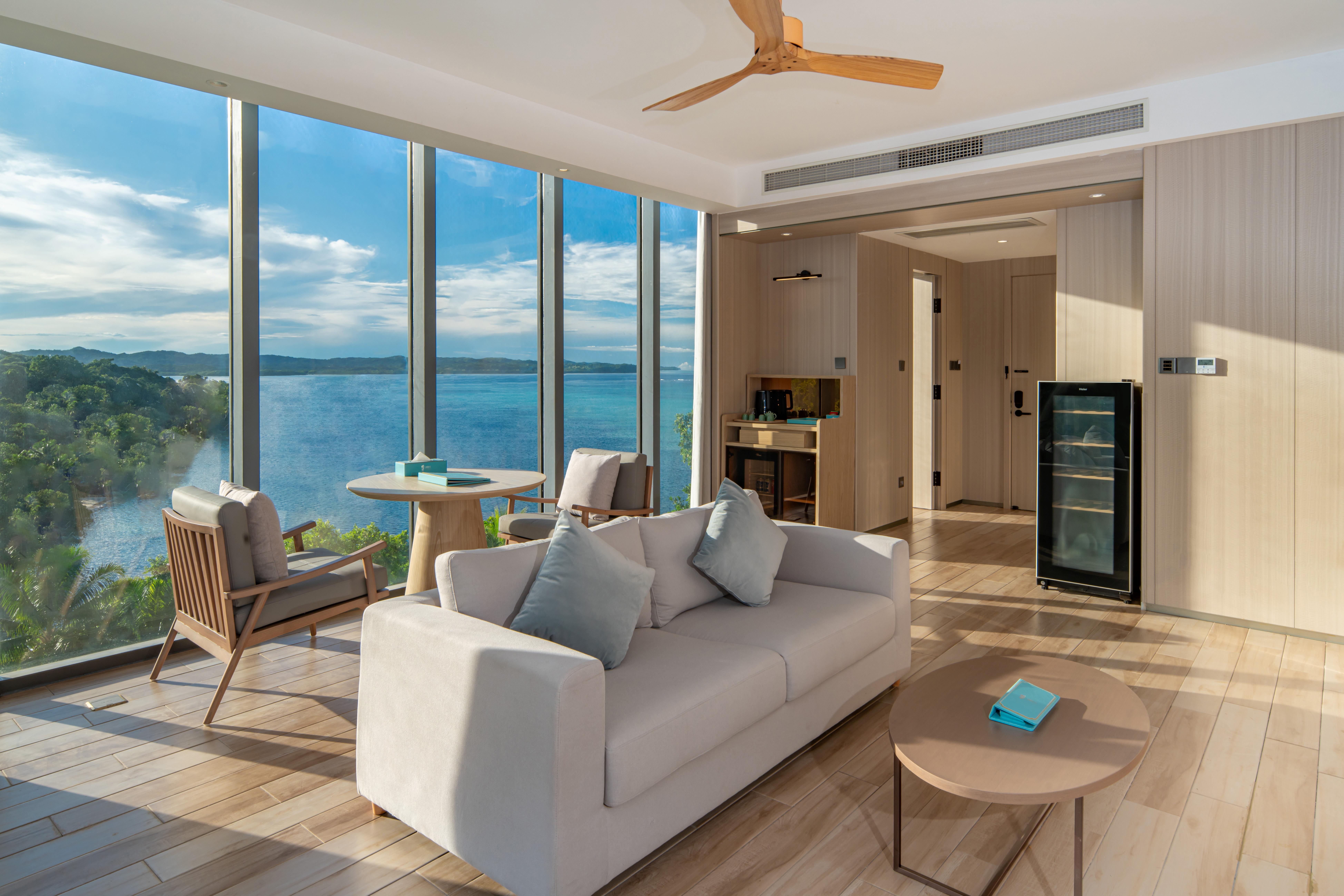Signature Sunrise Suite