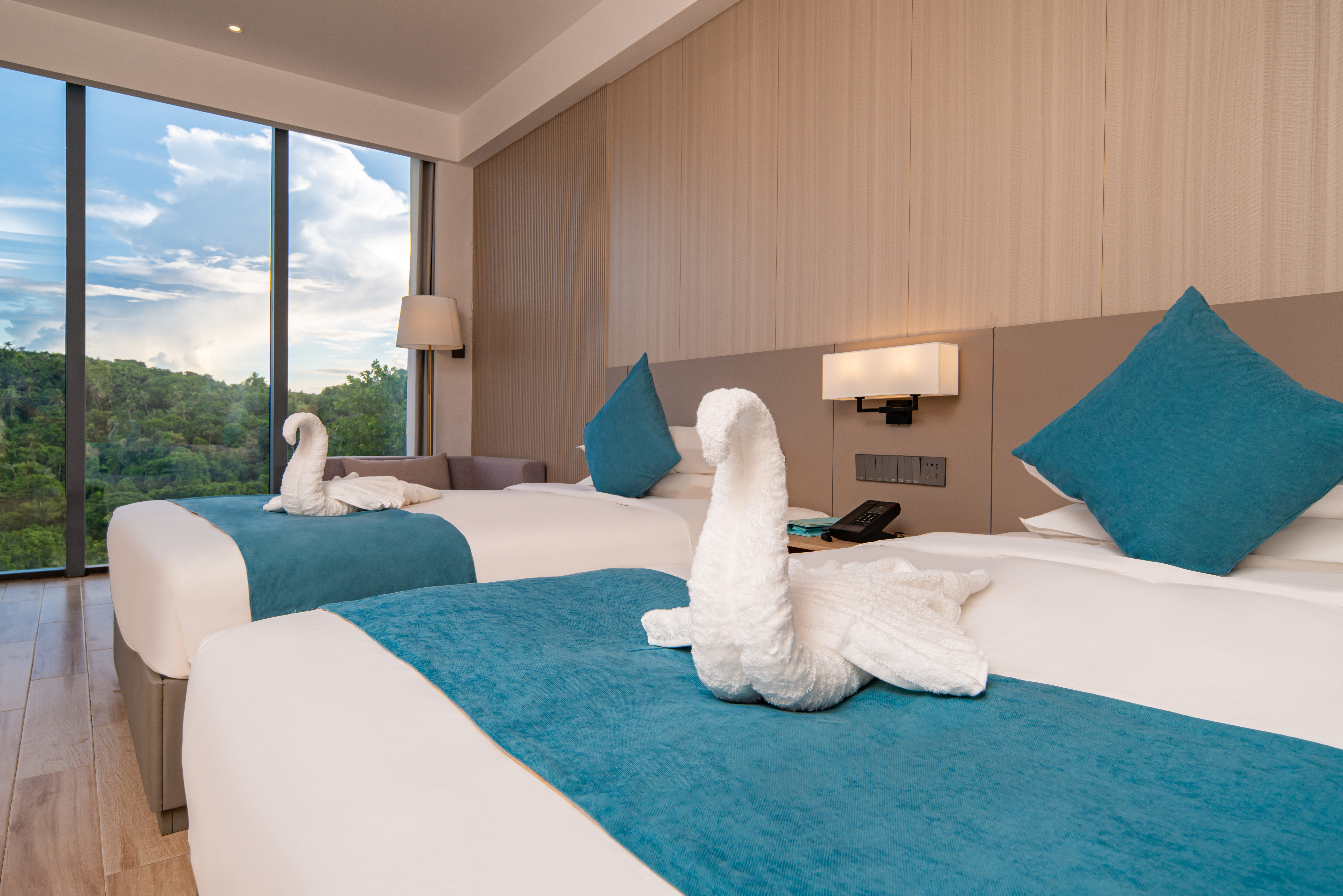 Superior Mountain View