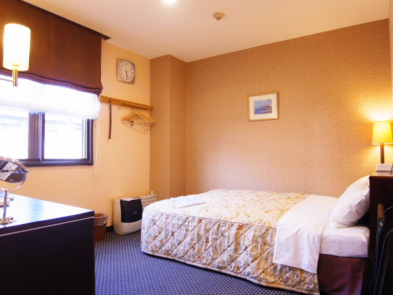 B Double Room