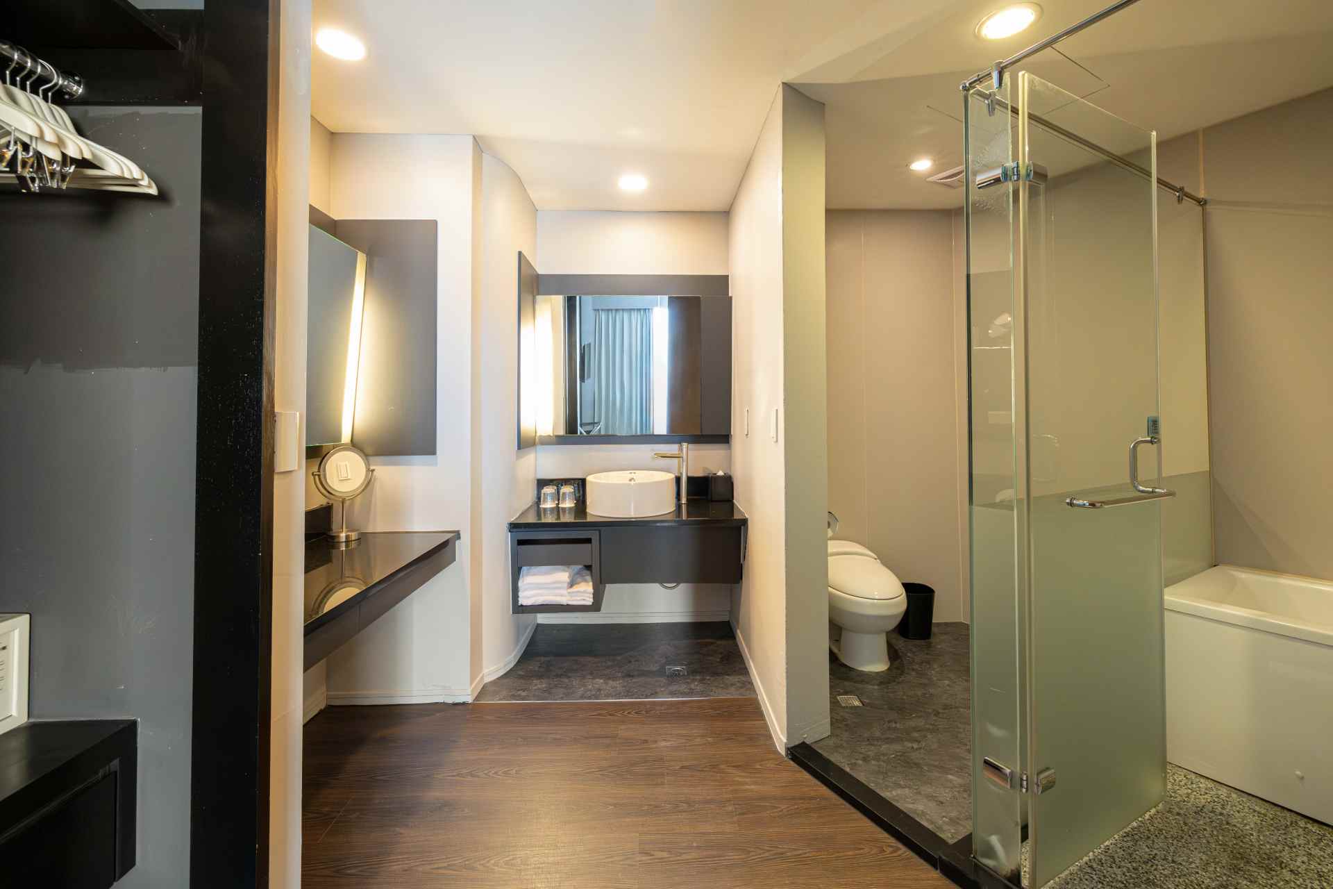 デラックススイートルーム（浴室）