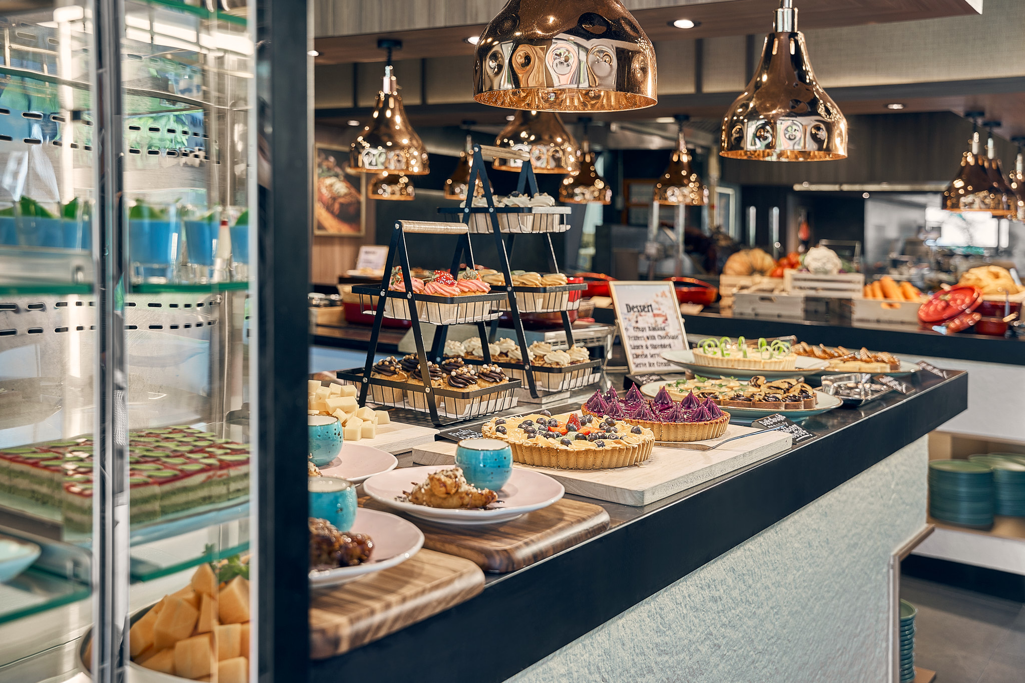 レストラン「Chara Brasserie」