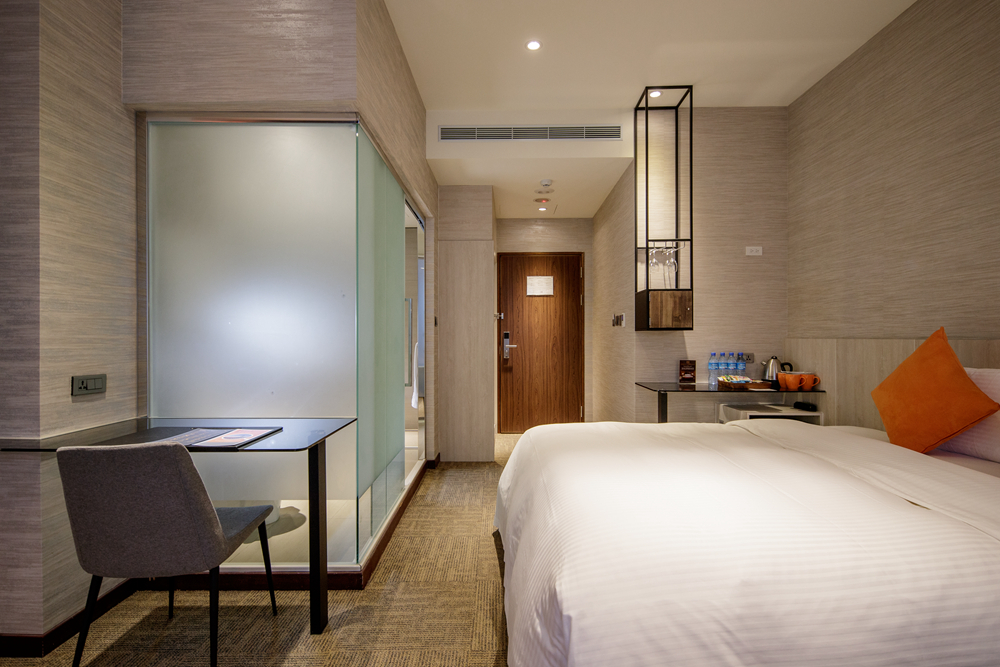 デラックスクアドルーム