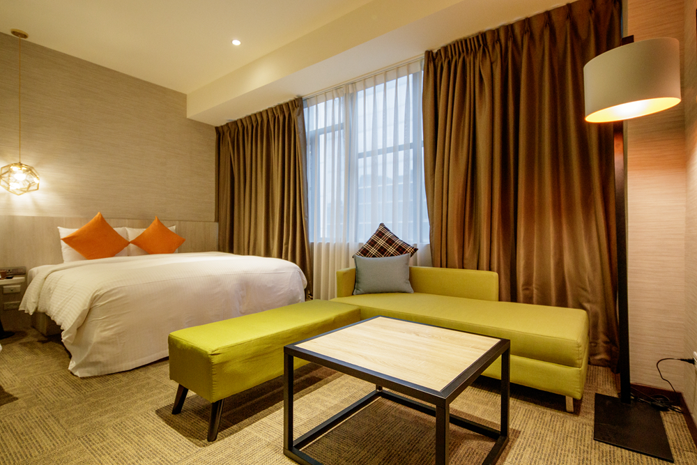 デラックスクアドルーム