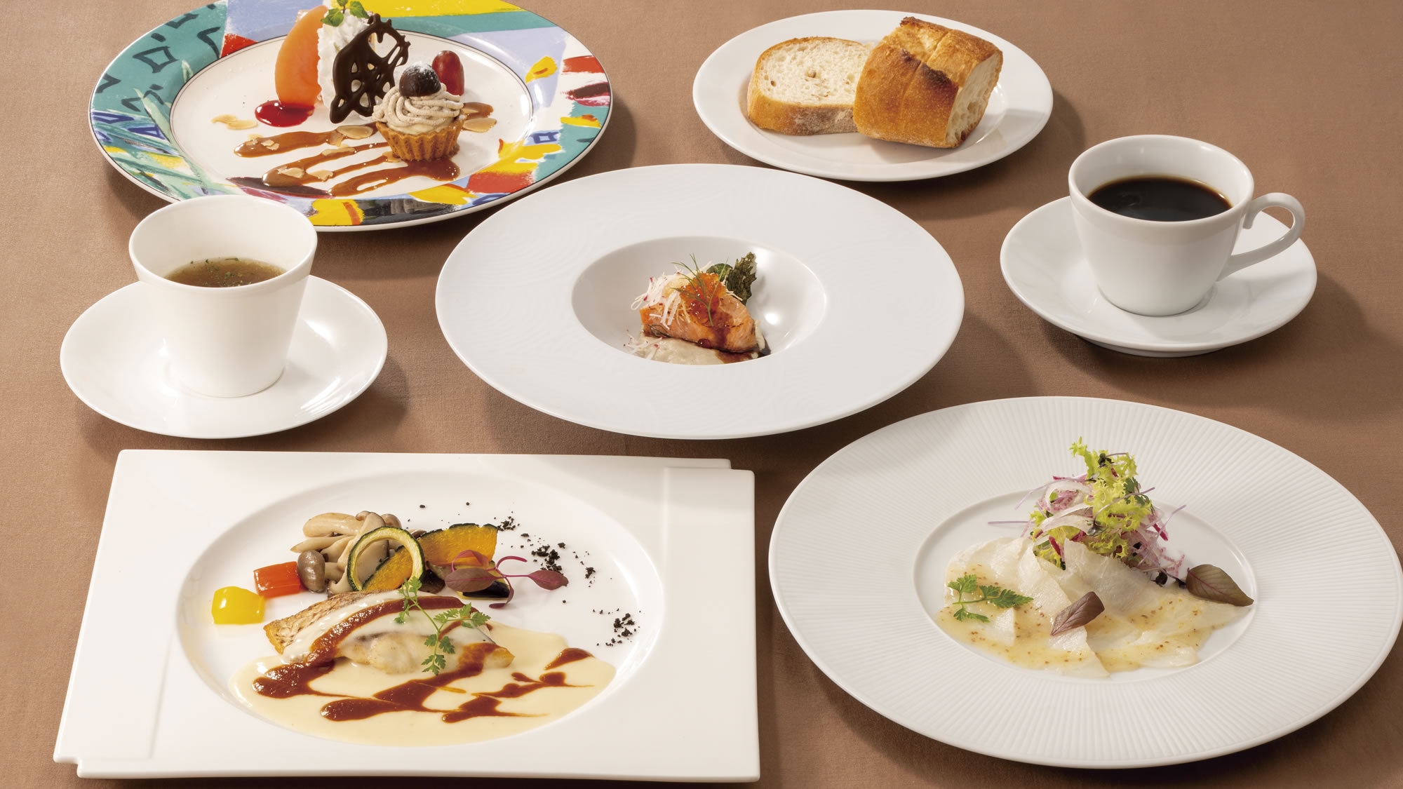 【夕・朝食付/フレンチ魚コース】地元食材を使った魚料理がメインのフレンチディナー＆ワンドリンク付