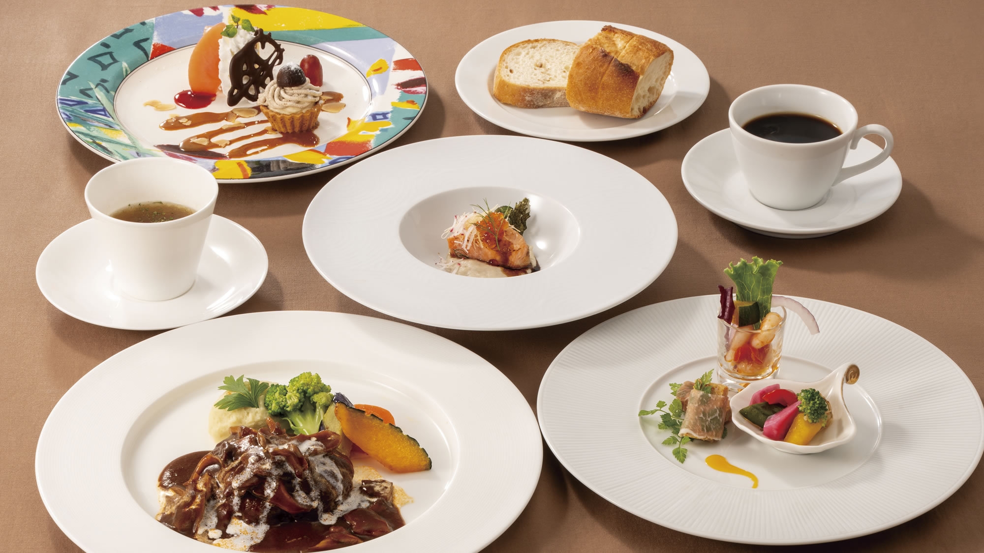 【葉山牛100％ハンバーグコース】ご家族におすすめ★お子様も大満足♪夕食時ワンドリンク＆SHOP券付