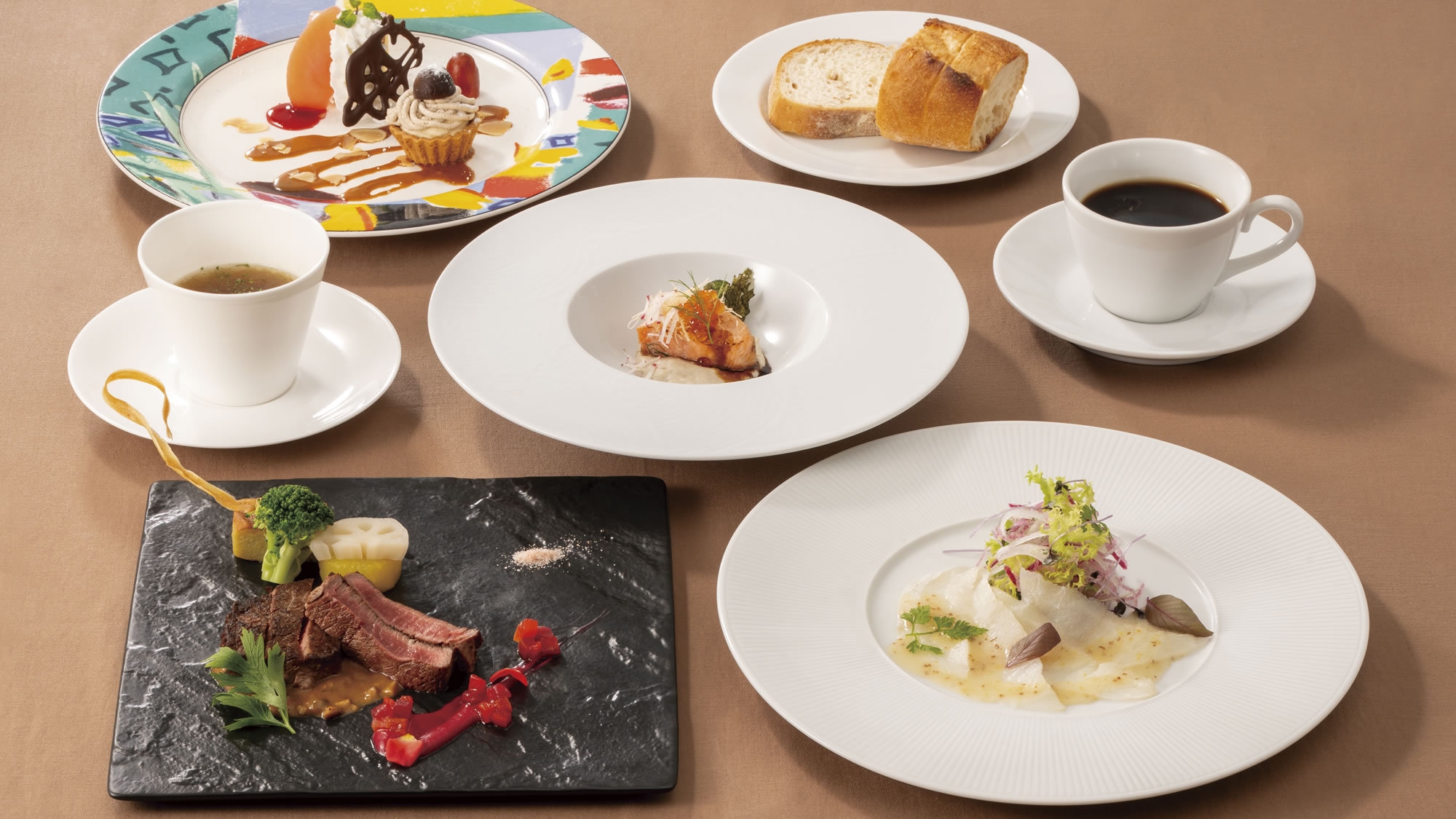 【夕・朝食付/フレンチ肉コース】地元食材を使った肉料理がメインのフレンチディナー＆ワンドリンク付