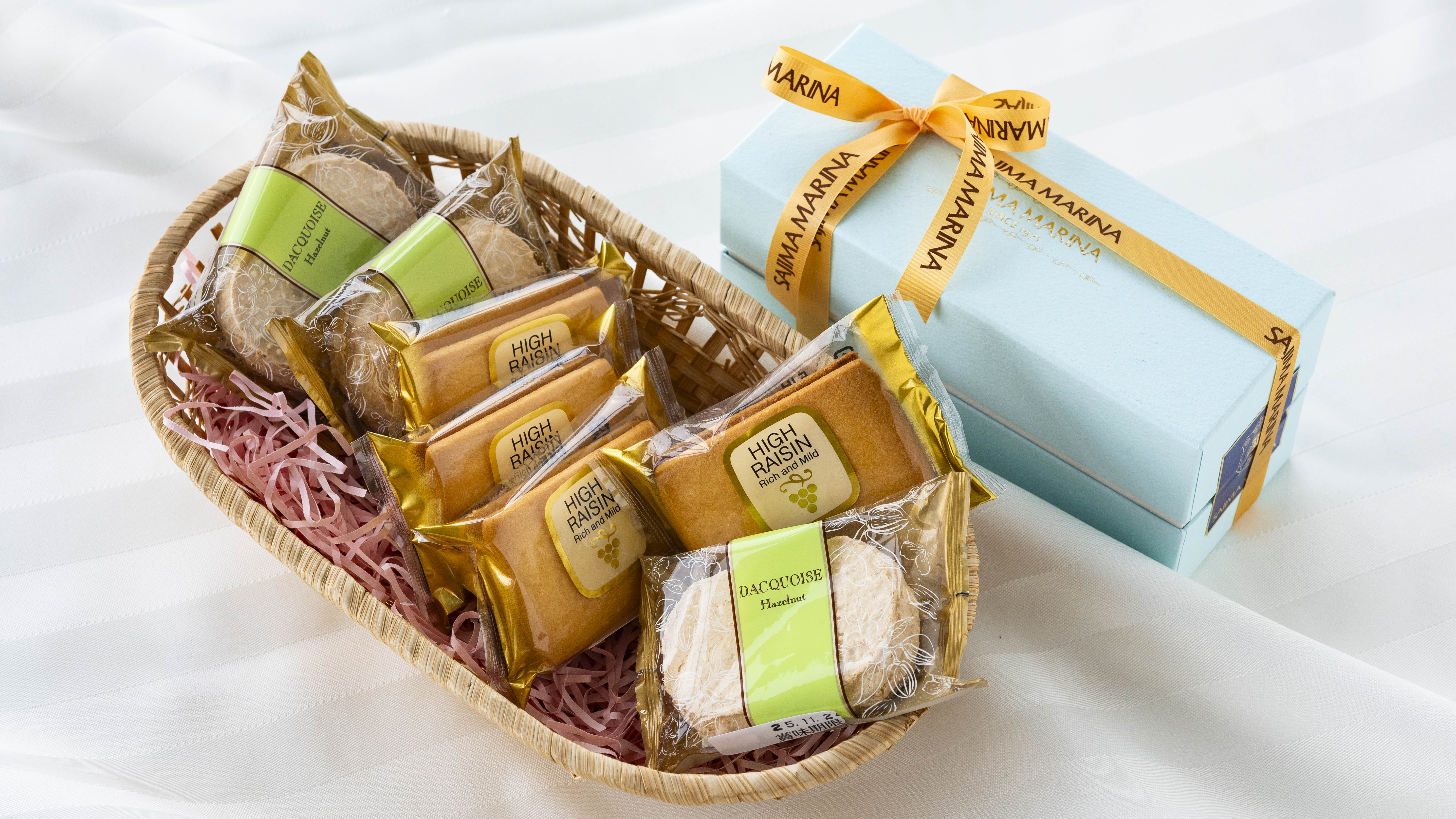 お菓子一番人気のオリジナルレーズンサンド＆ダックワーズ